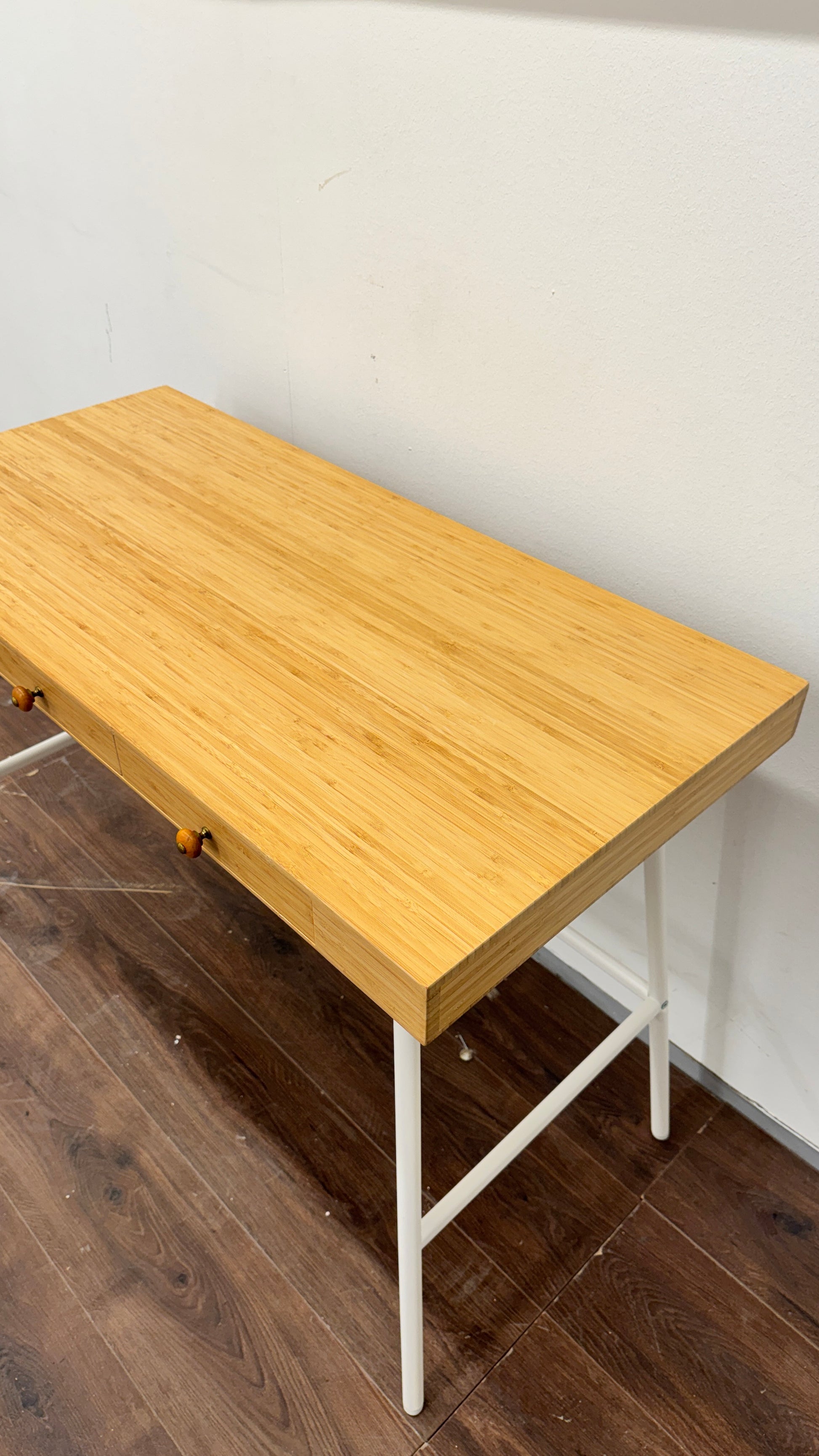 Ikea LILLÅSEN Työpöytä, bambu, 102x49 cm Kalustori