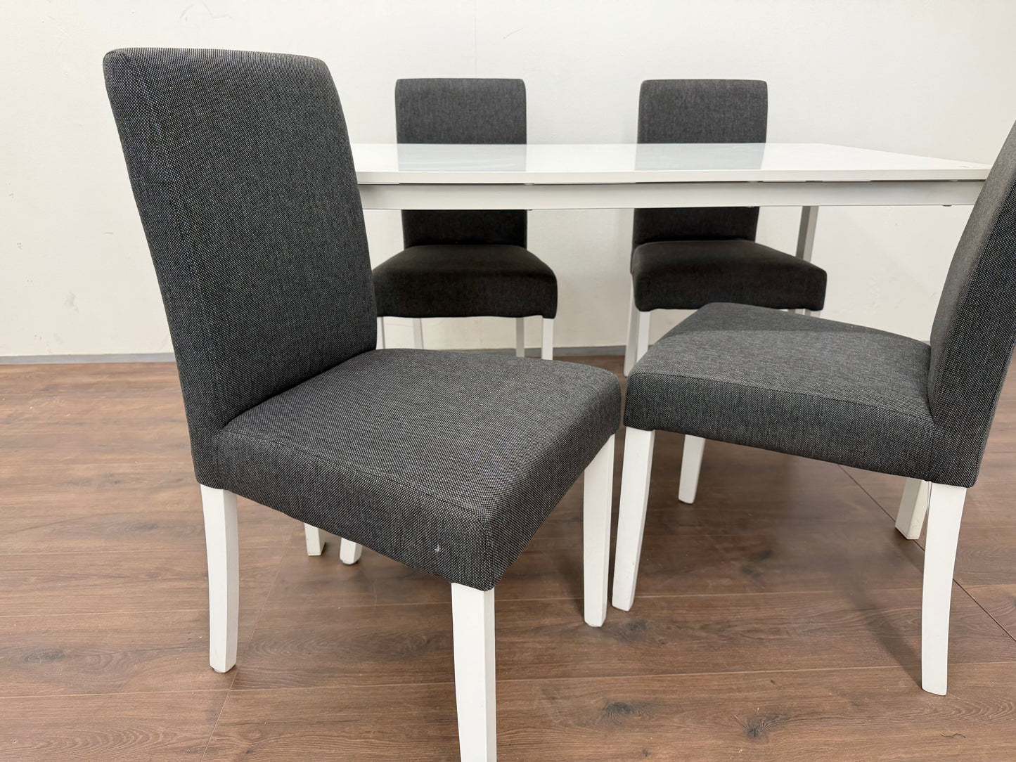 Ikea Melltorp Ruokapöytä ja 4 Tuolia Kalustori