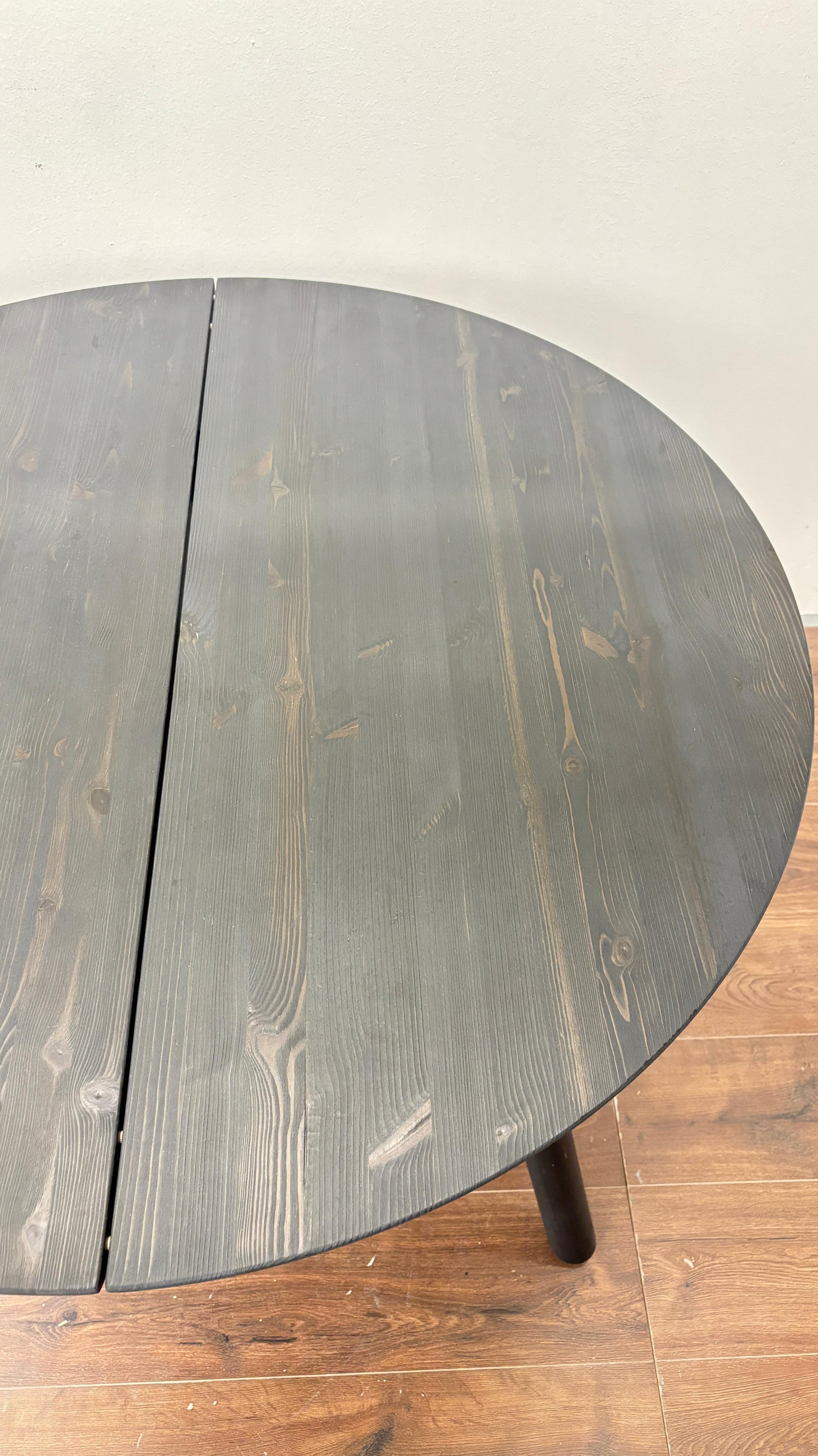 Pyöreä Ruokapöytä 115cm Kalustori
