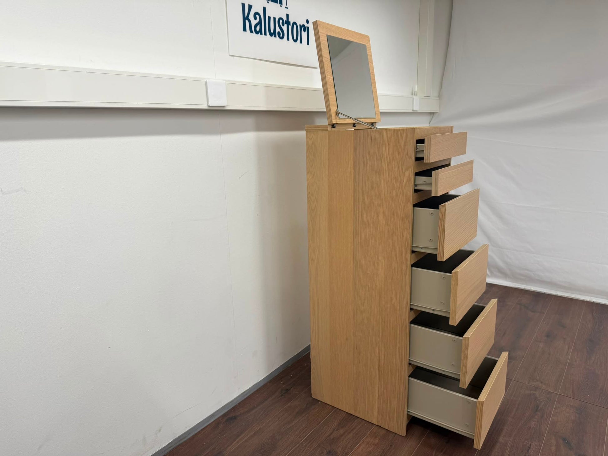 Ikea Malm Lipasto Peilillä Kalustori