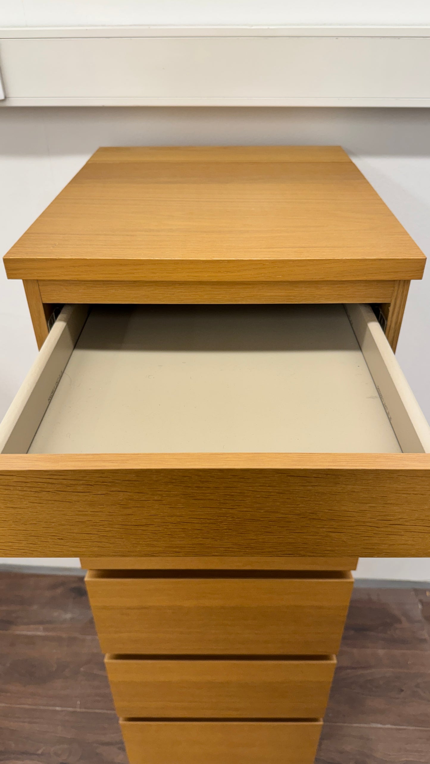 Ikea MALM Korkea Lipasto Peilillä 123x48 cm Kalustori