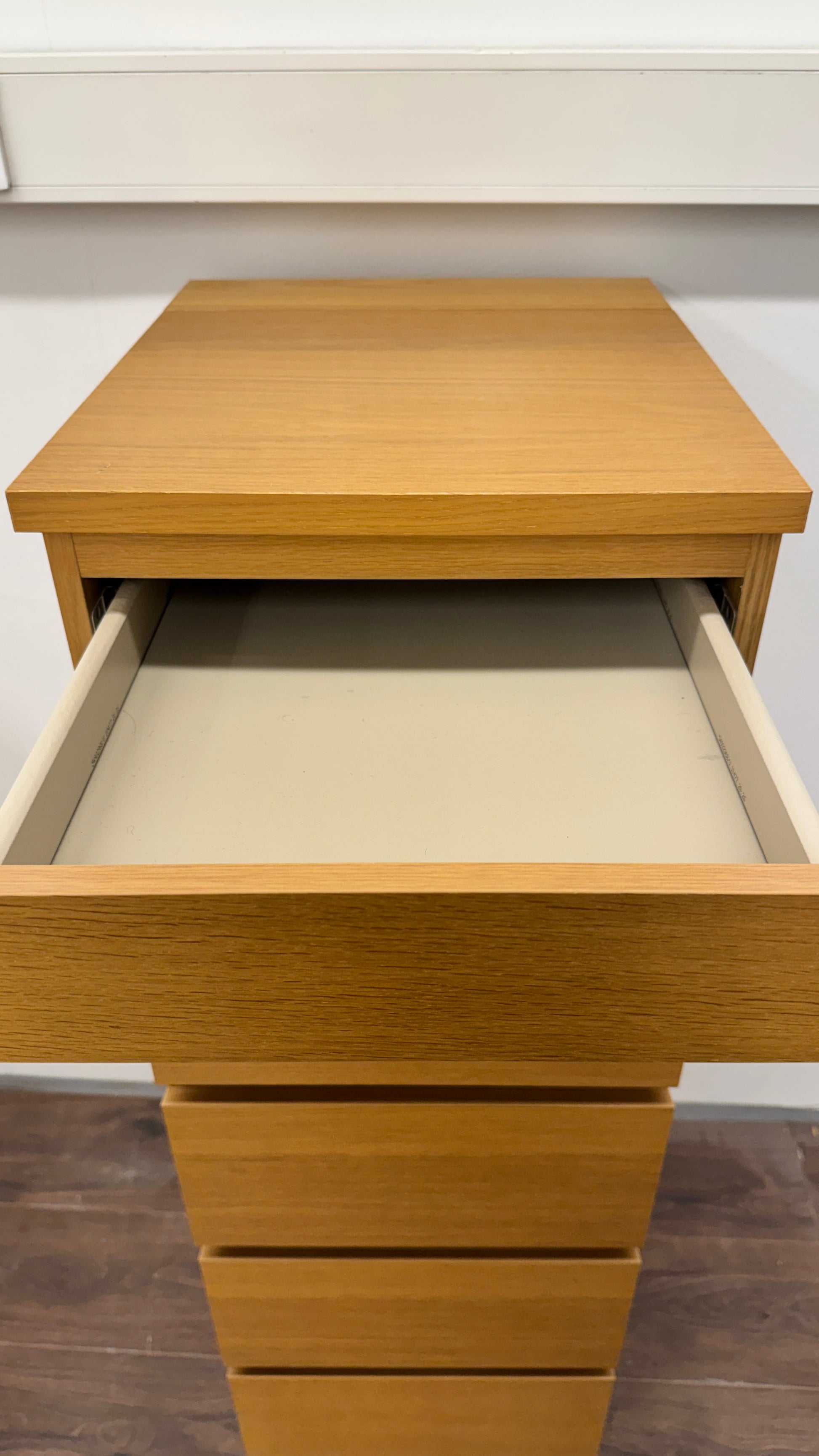 Ikea MALM Korkea Lipasto Peilillä 123x48 cm Kalustori