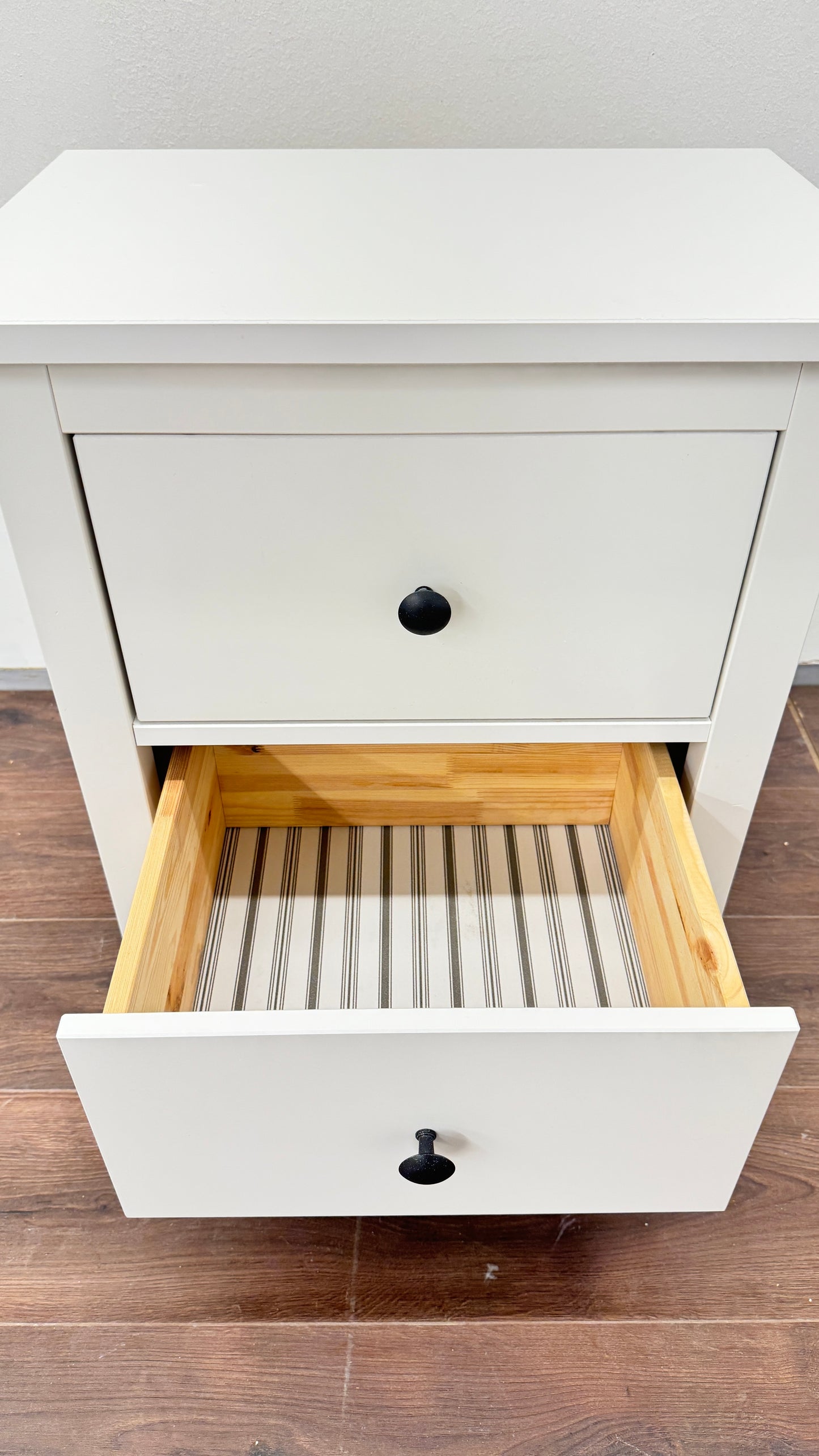 Ikea HEMNES Lipasto, 2 laatikkoa, valkoiseksi petsattu, 54x66 cm Kalustori