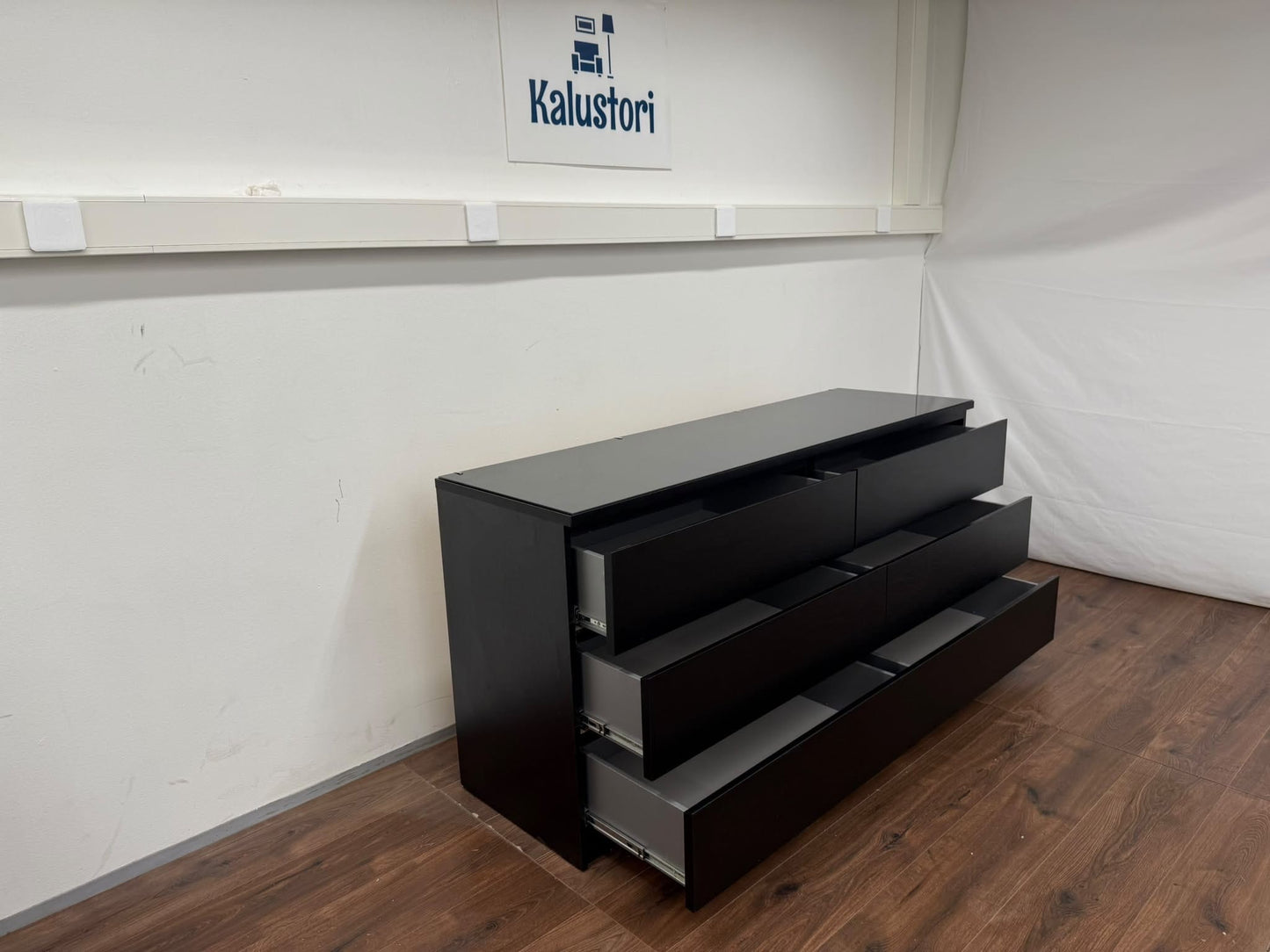 Ikea Malm 6 Laatikkoinen Lipasto/Senkki (Lasilevyllä) Kalustori