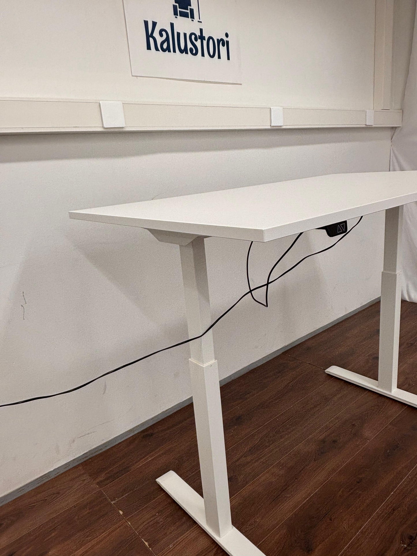 Ikea Rodulf sähköpöytä Kalustori