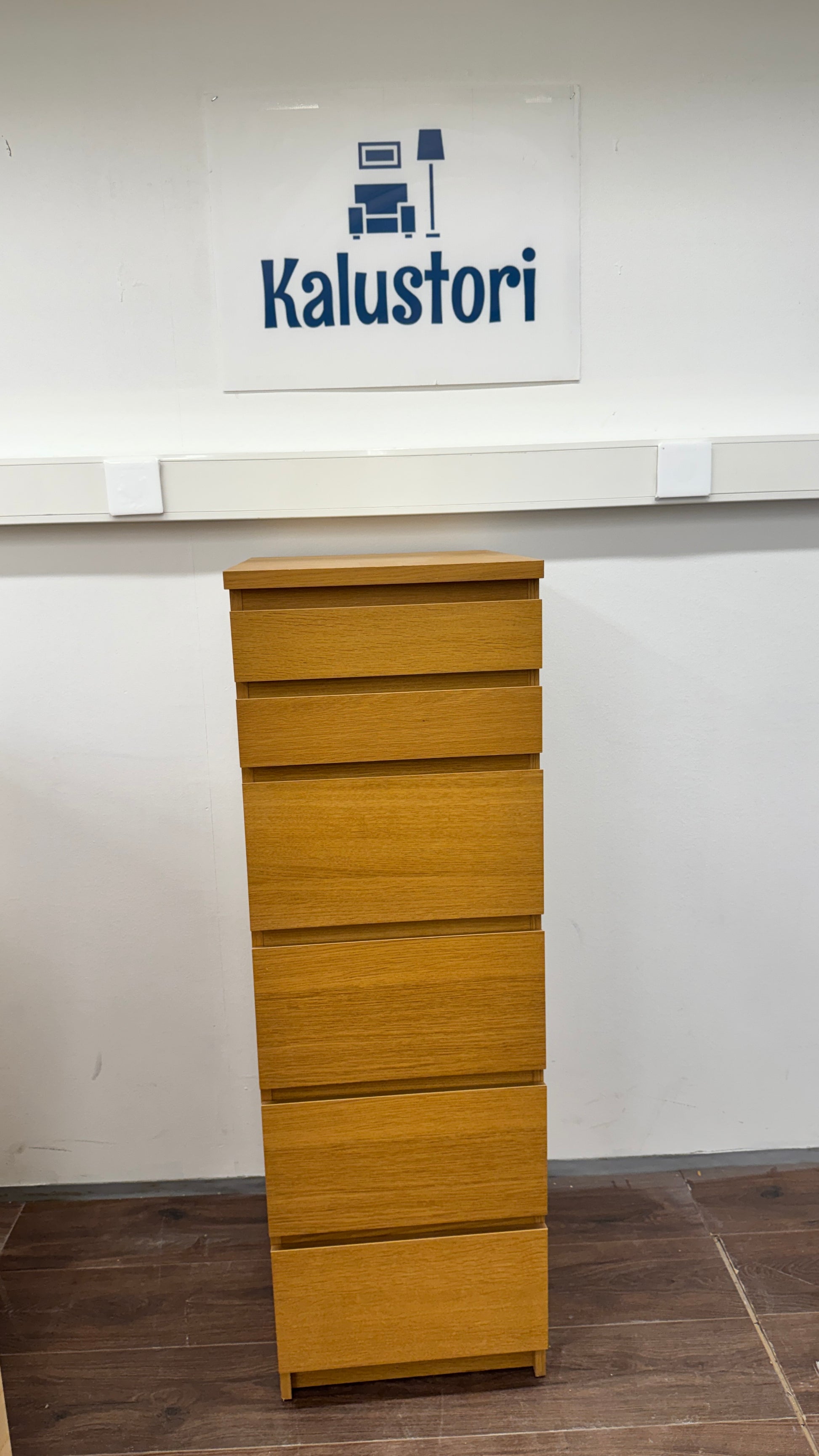 Ikea MALM Korkea Lipasto Peilillä 123x48 cm Kalustori