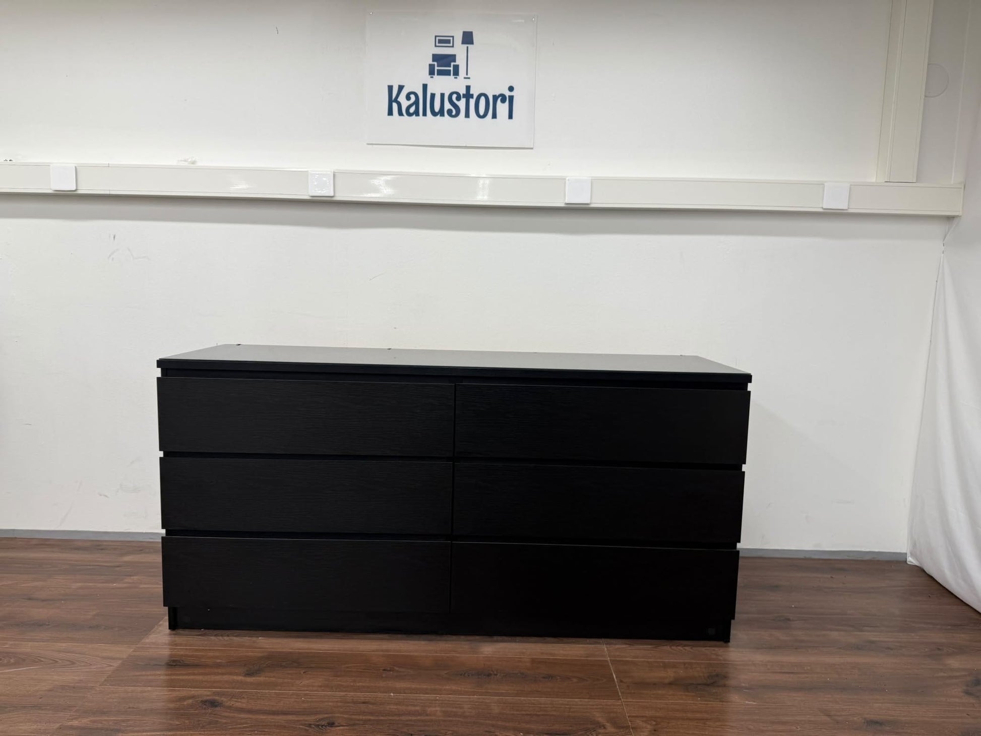Ikea Malm 6 Laatikkoinen Lipasto/Senkki (Lasilevyllä) Kalustori