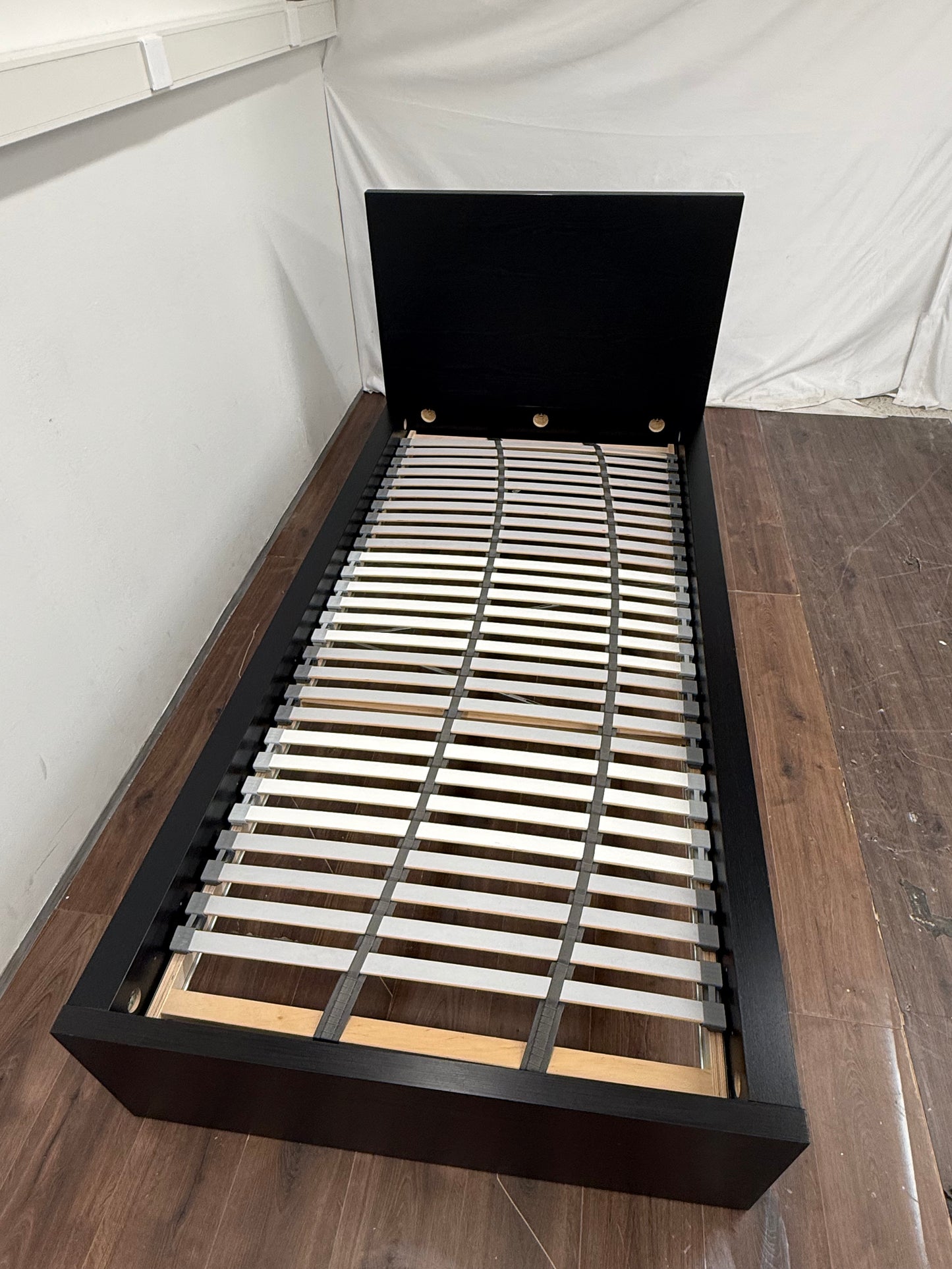 Ikea Malm 90x200 cm Sängynrunko musta Kalustori