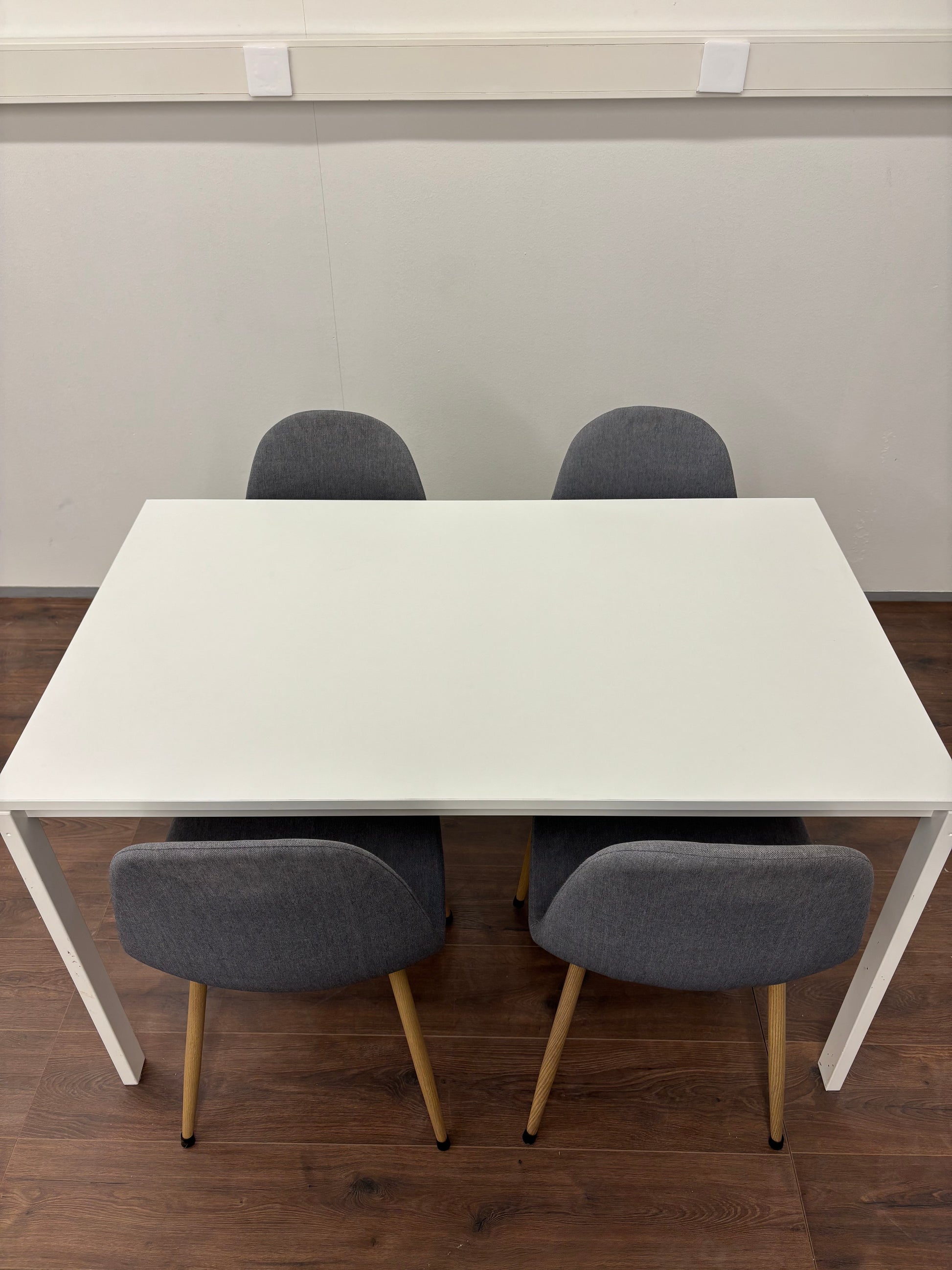 Ikea Melltorp Ruokapöytä ja 4 Tuolia Kalustori