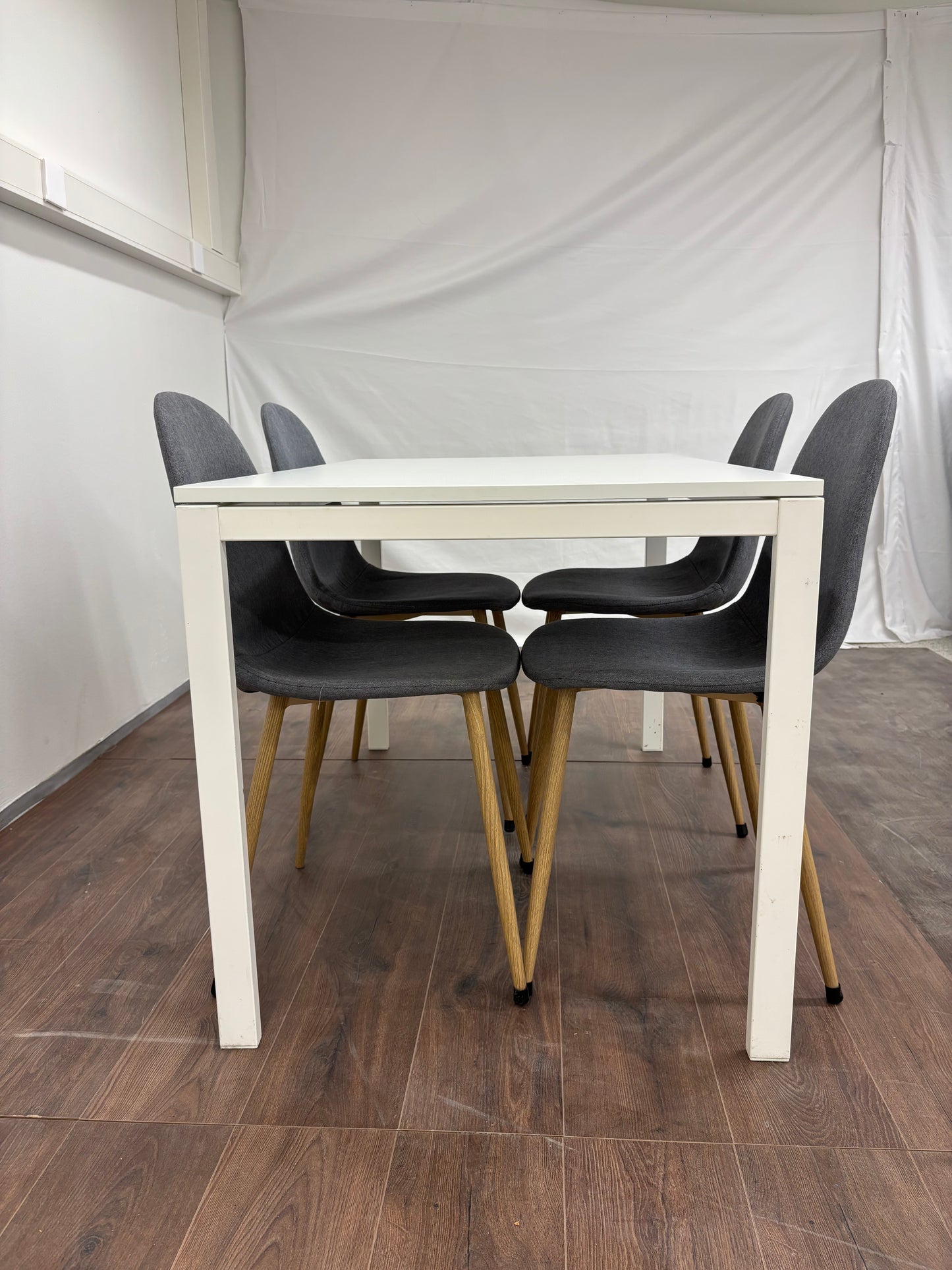 Ikea Melltorp Ruokapöytä ja 4 Tuolia Kalustori