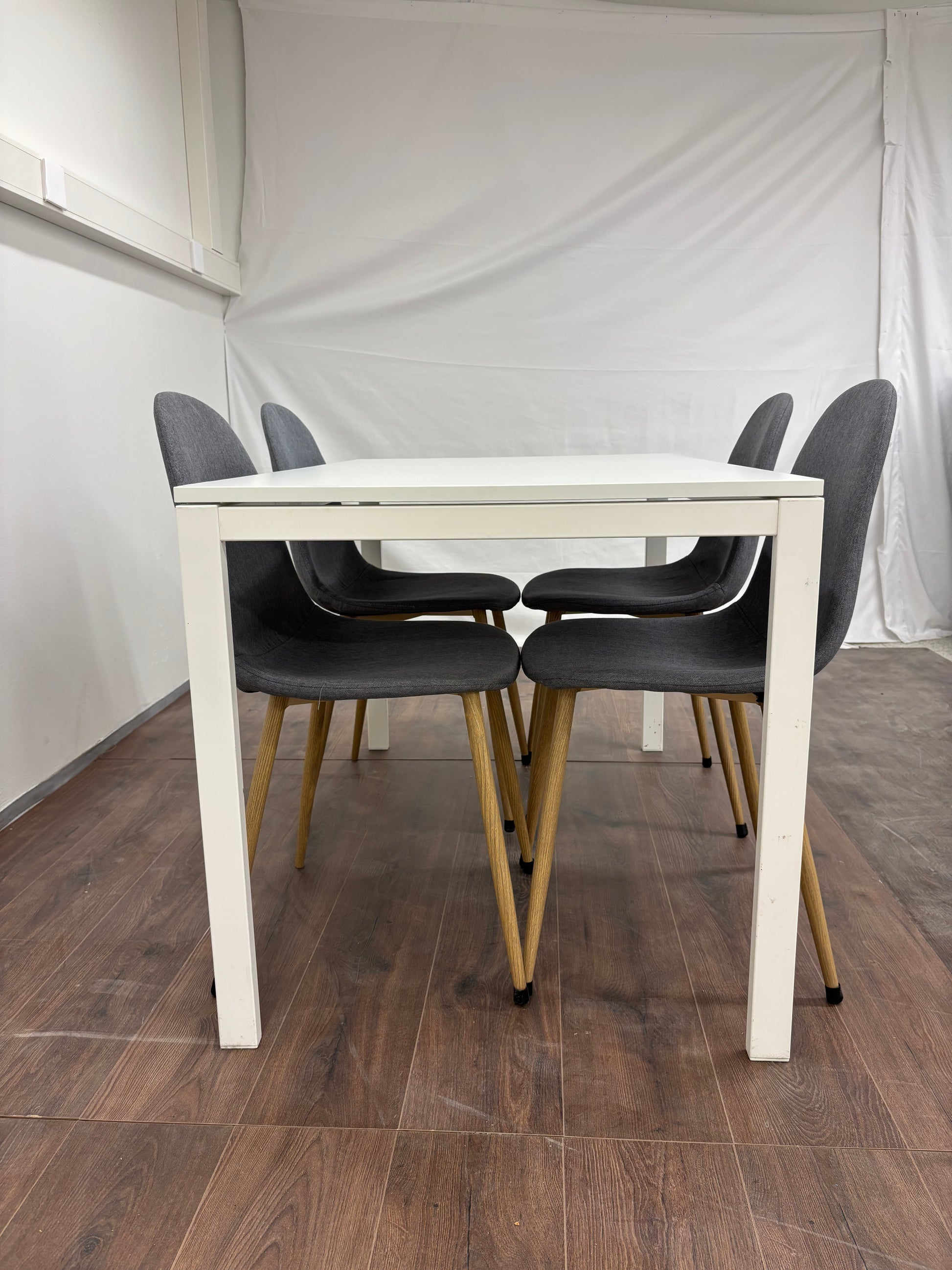Ikea Melltorp Ruokapöytä ja 4 Tuolia Kalustori