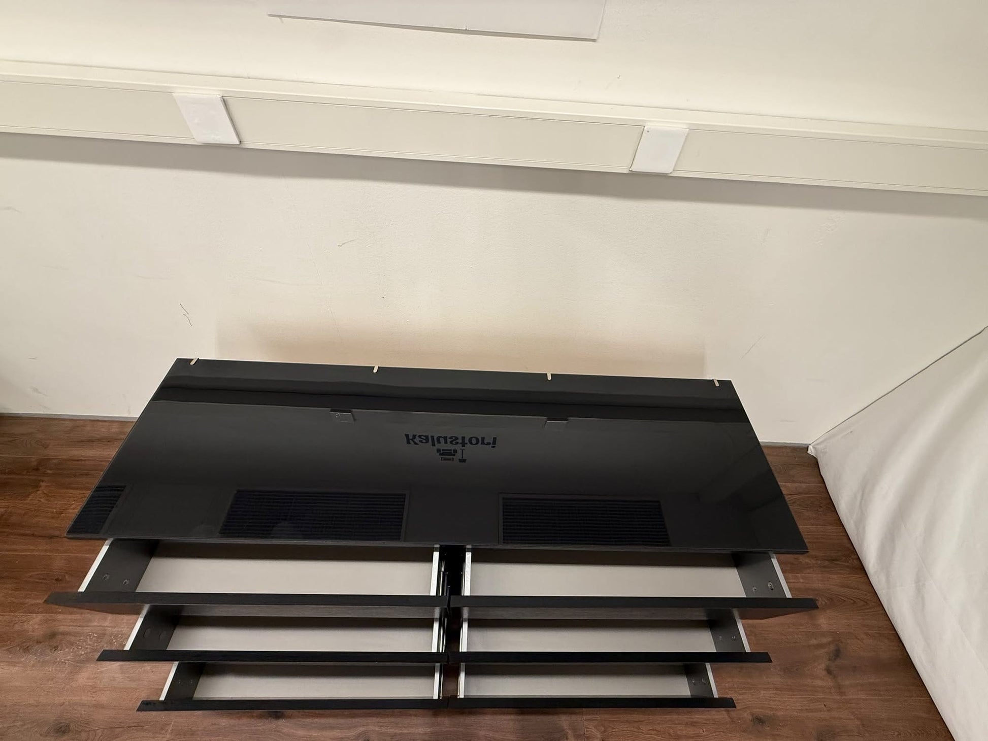 Ikea Malm 6 Laatikkoinen Lipasto/Senkki (Lasilevyllä) Kalustori