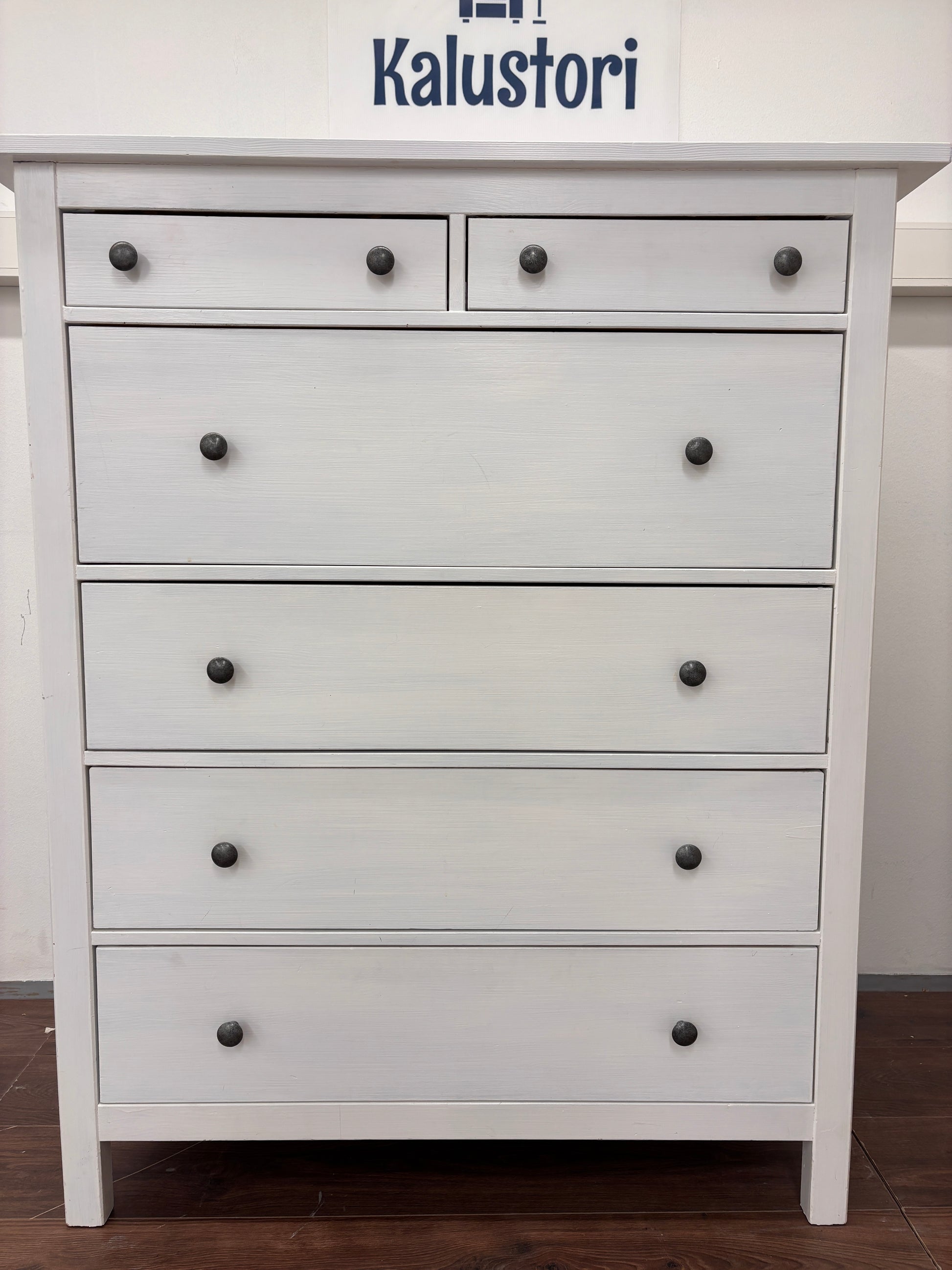 Ikea HEMNES Lipasto, 6 laatikkoa, valkoiseksi petsattu, 108x131 cm Kalustori