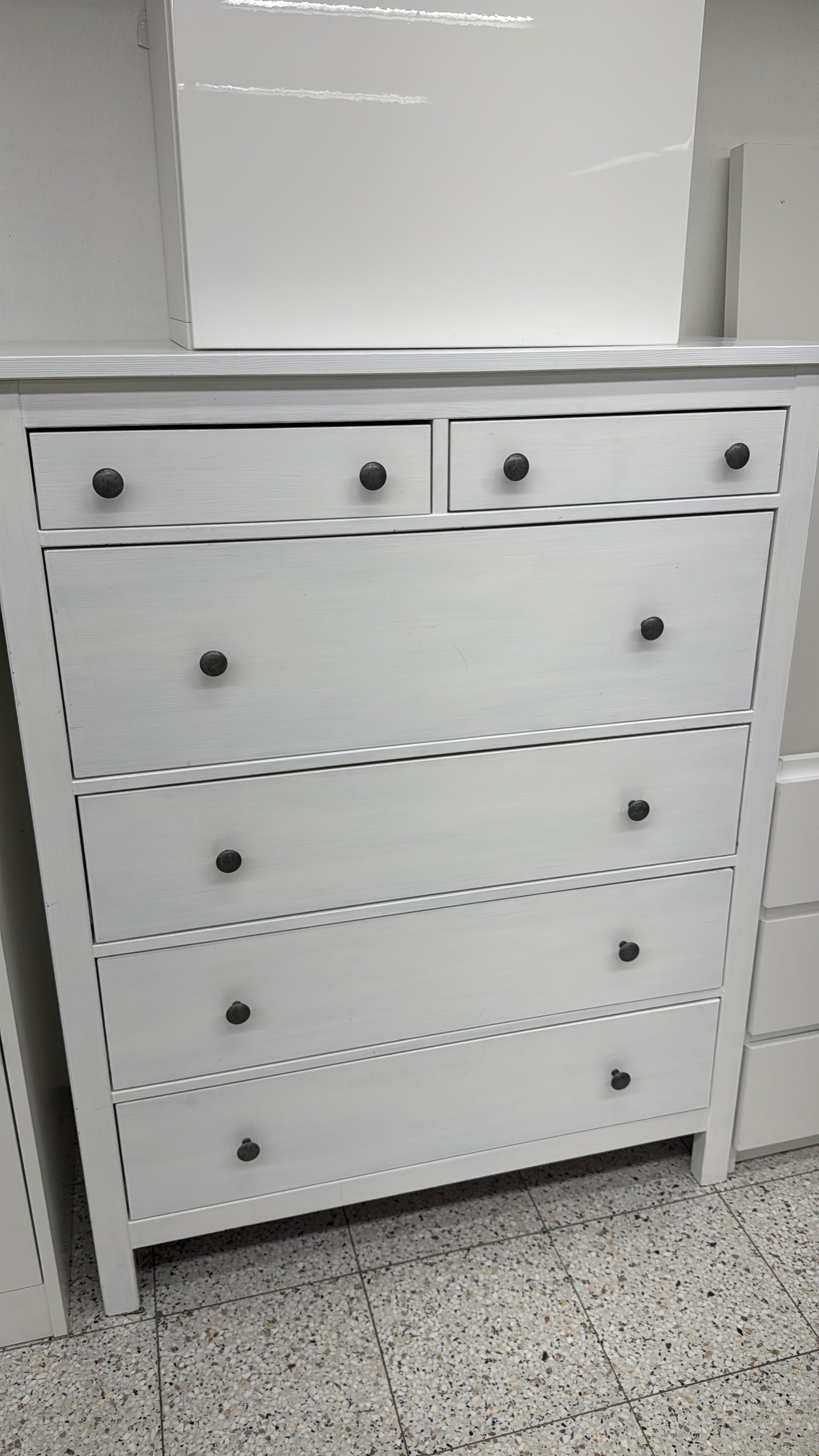 Ikea HEMNES Lipasto, 6 laatikkoa, valkoiseksi petsattu, 108x131 cm Kalustori