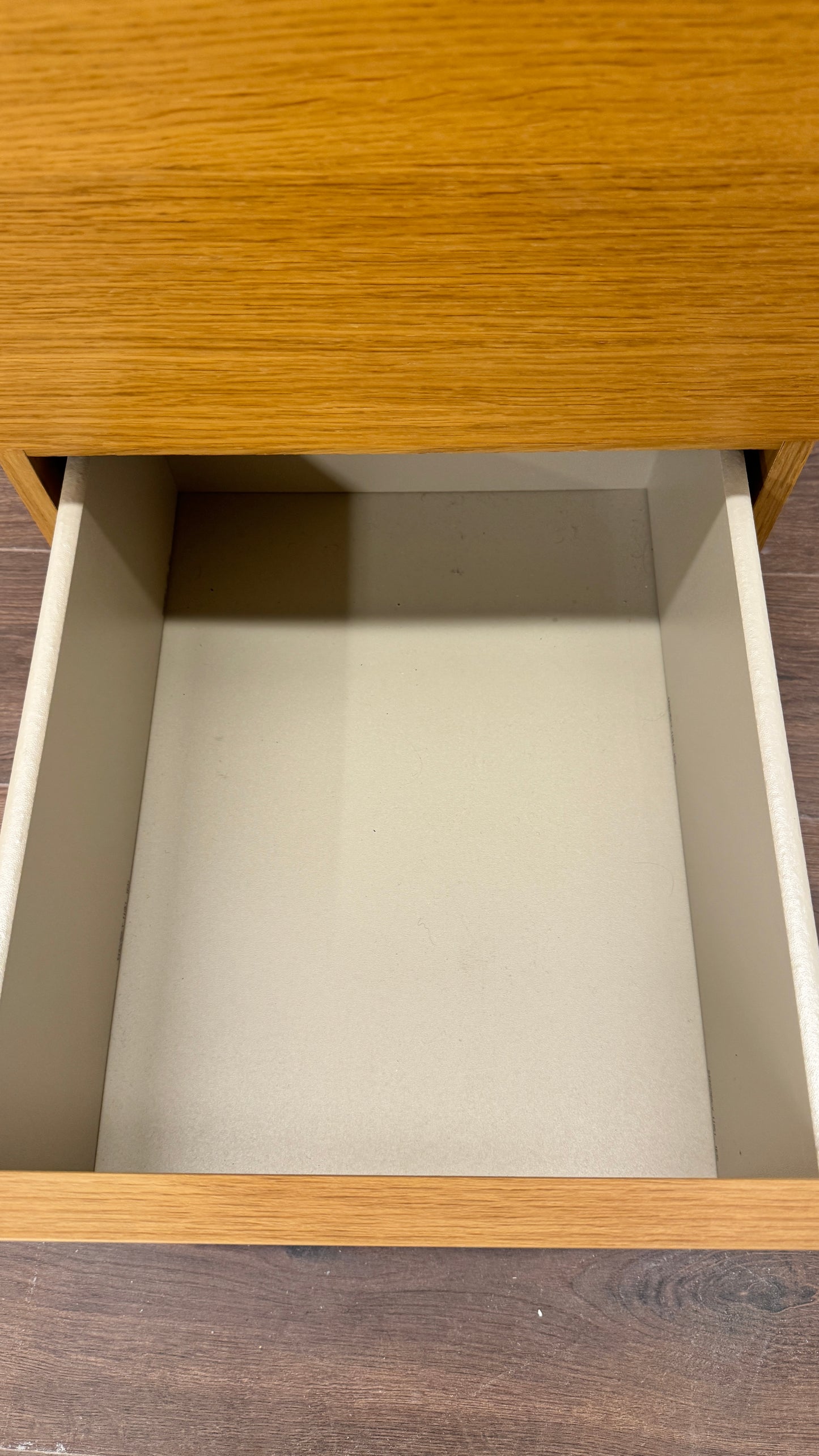 Ikea MALM Korkea Lipasto Peilillä 123x48 cm Kalustori