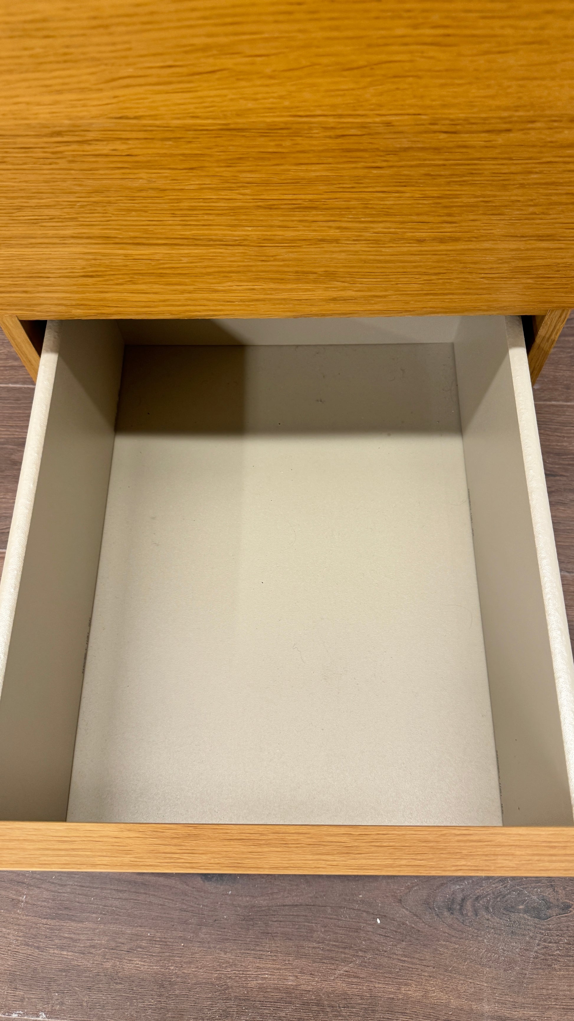 Ikea MALM Korkea Lipasto Peilillä 123x48 cm Kalustori