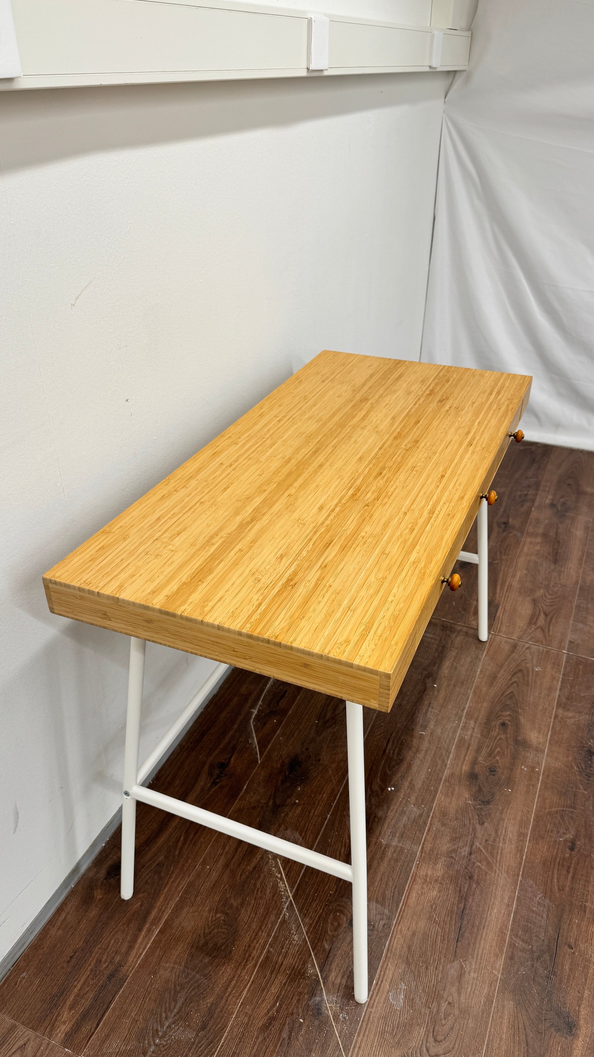 Ikea LILLÅSEN Työpöytä, bambu, 102x49 cm Kalustori