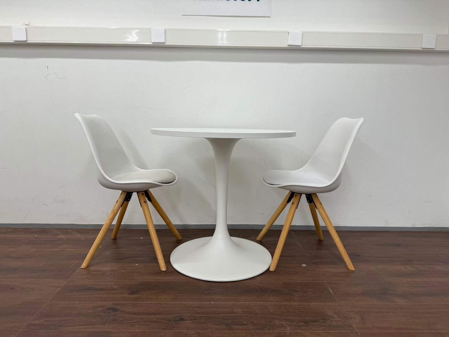 Ikea Docksta Ruokapöytä ja 2 Tuolia Kalustori