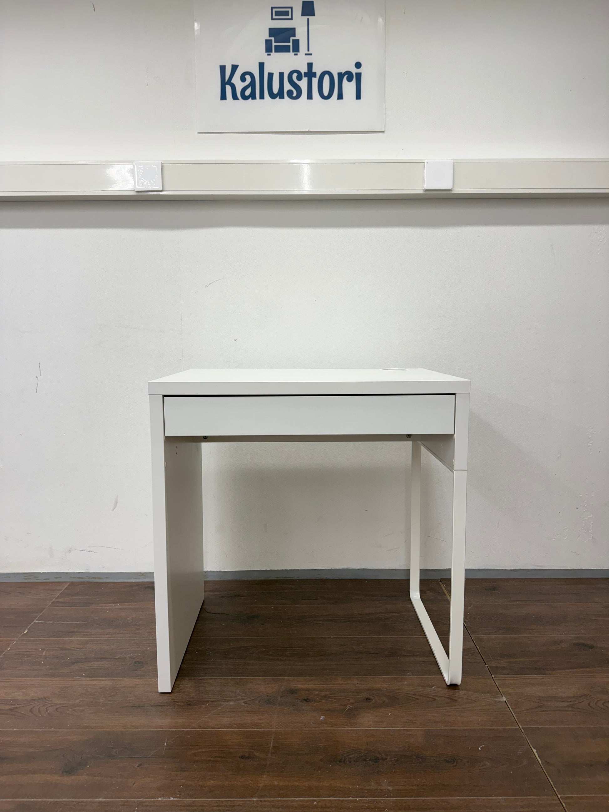 Ikea MICKE Työpöytä, valkoinen, 73x50 cm Kalustori