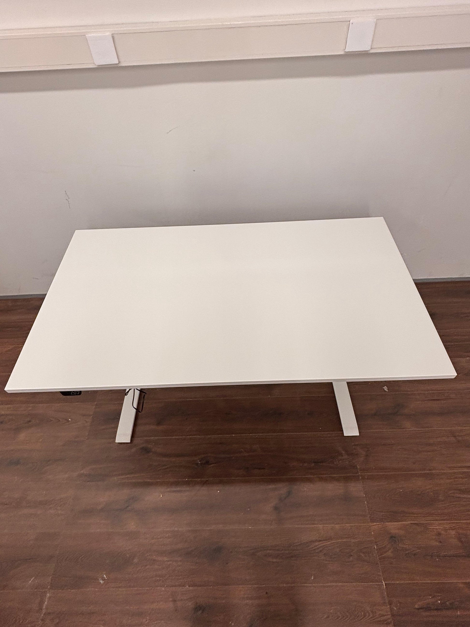 Ikea Rodulf sähköpöytä Kalustori