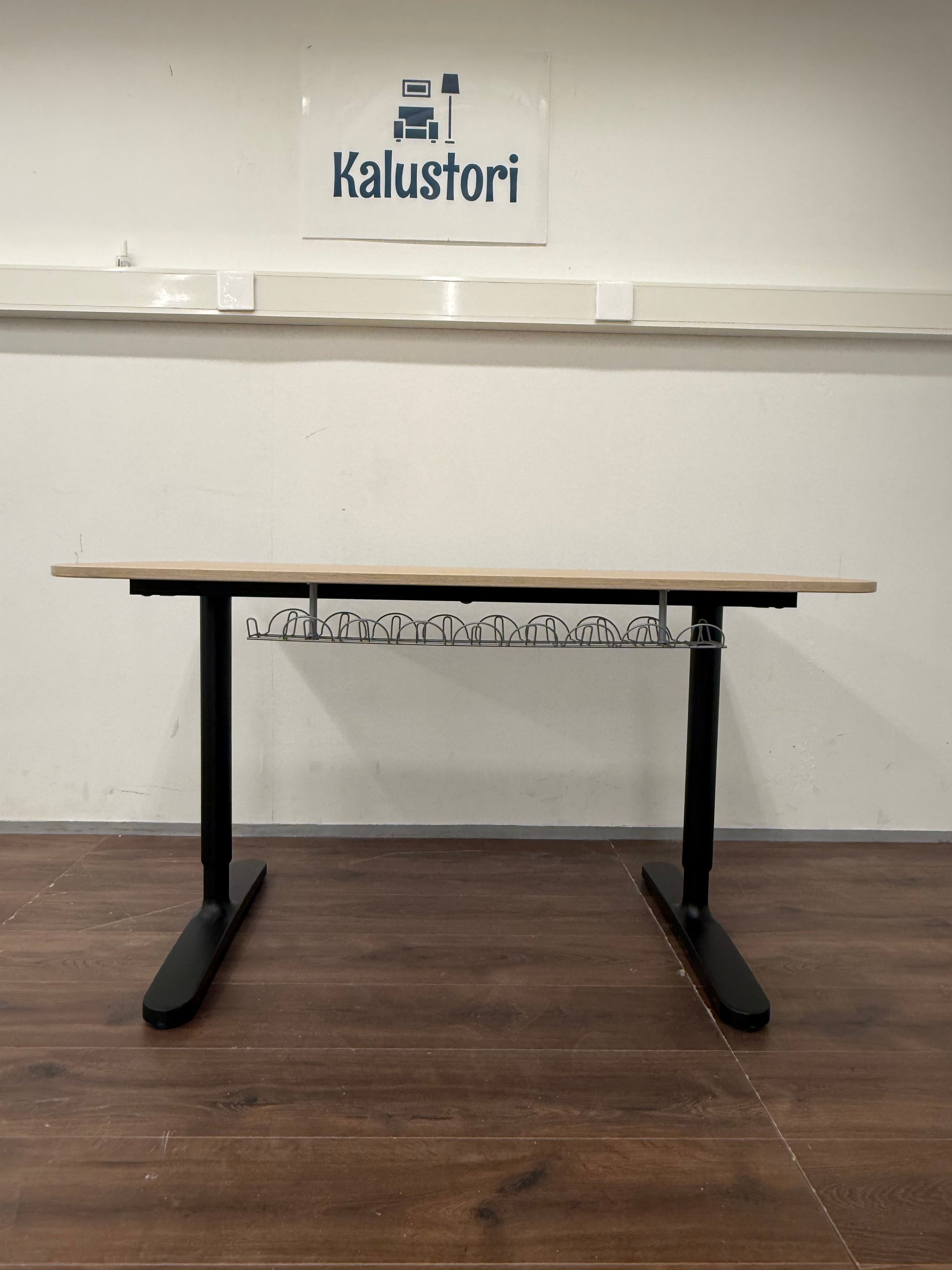 Ikea BEKANT 120-80 Työpöytä Korkeus Säädettävä Kalustori