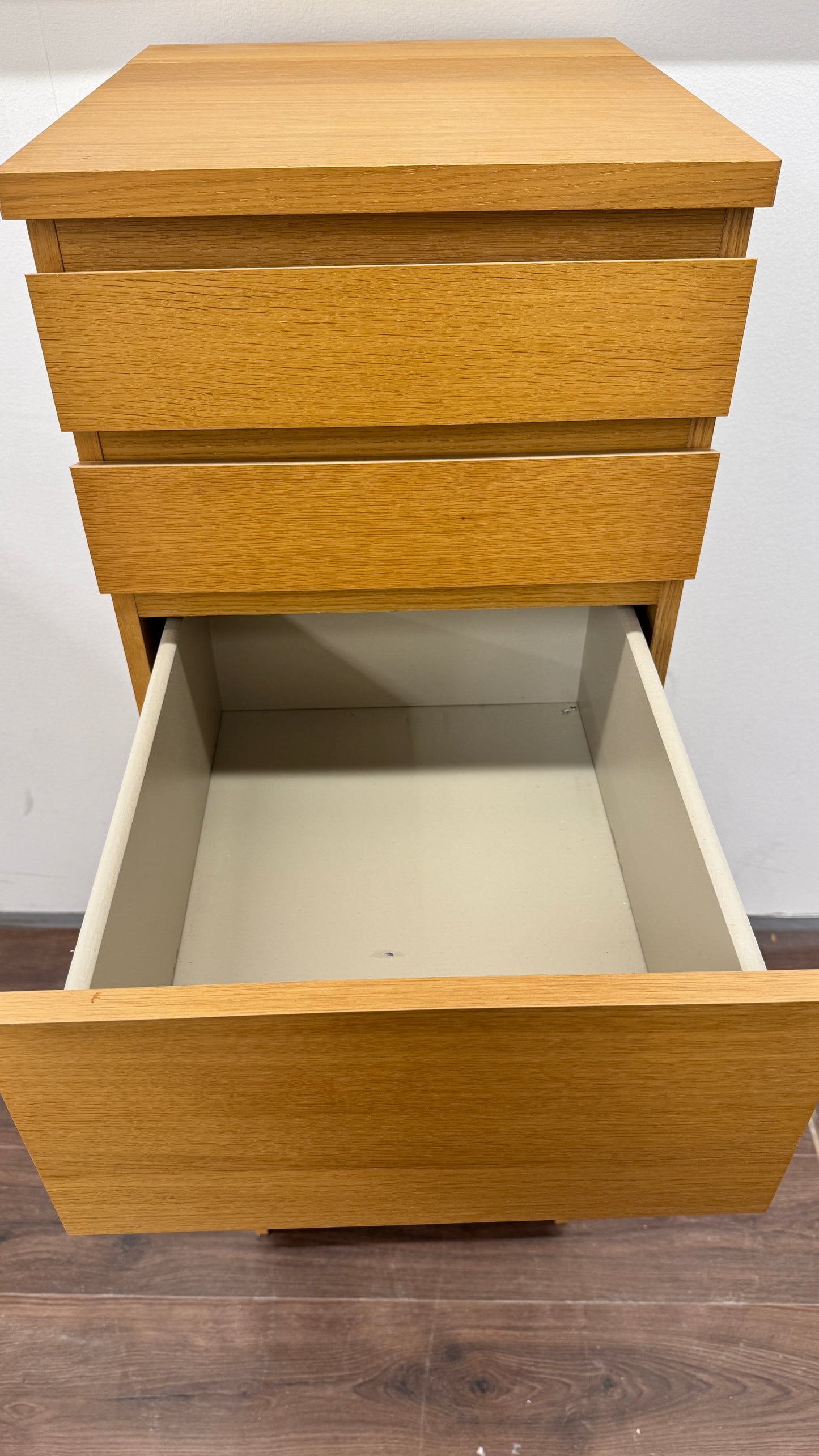 Ikea MALM Korkea Lipasto Peilillä 123x48 cm Kalustori