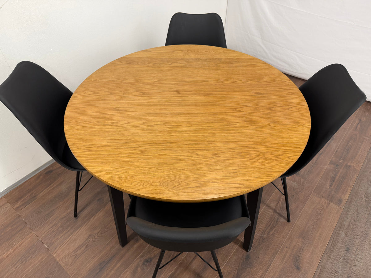Jysk Jegind Ruokapöytä ja 4 Tuolia Kalustori