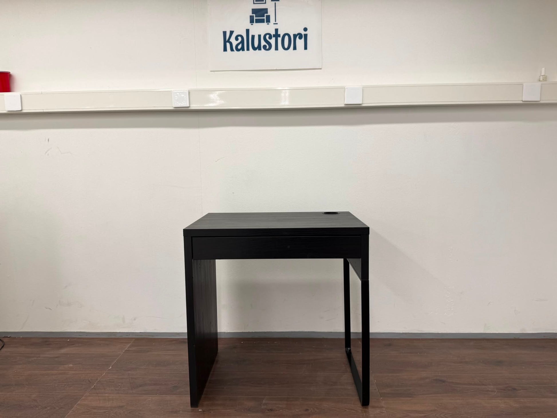 M Kalustori