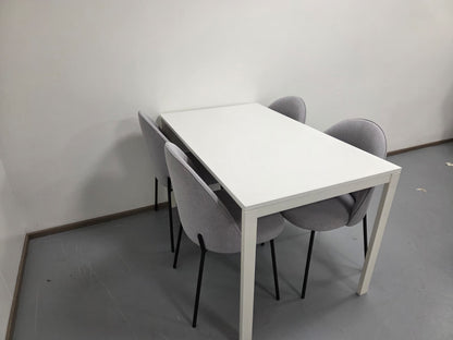 Ikea Melltorp Ruokapöytä ja 4 Tuolia