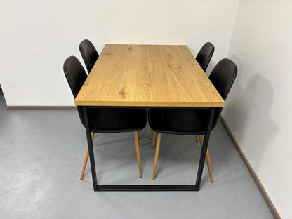 Jysk AABENRAA Ruokapöytä ja 4 Tuolia