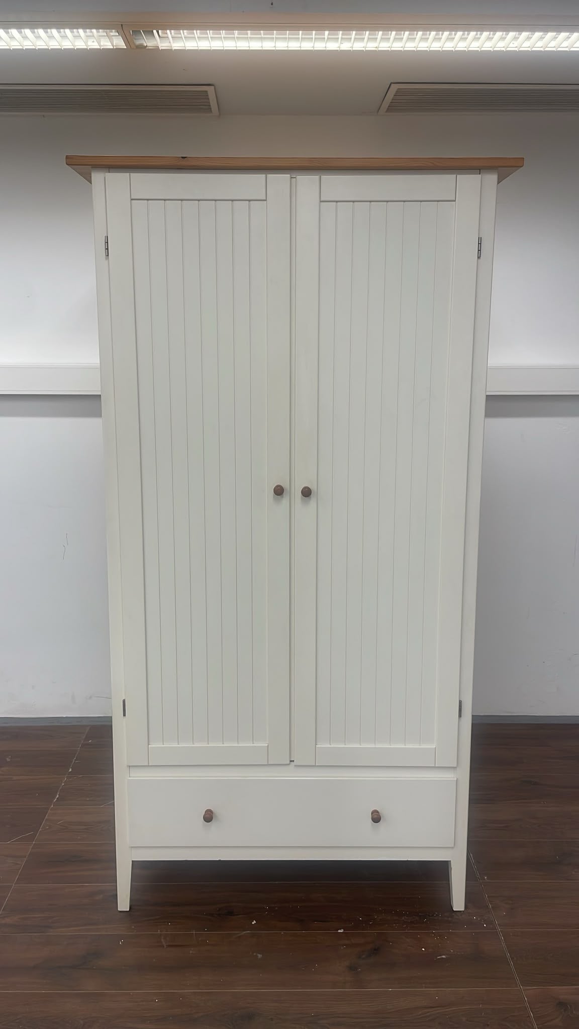 Ikea Hemnes-vaatekaappi Kalustori