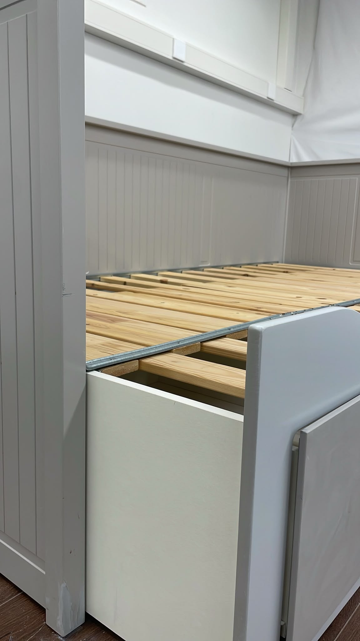 Ikea HEMNES Sohvasängynrunko, jossa 3 laatikkoa, valkoinen, 80x200 cm Kalustori