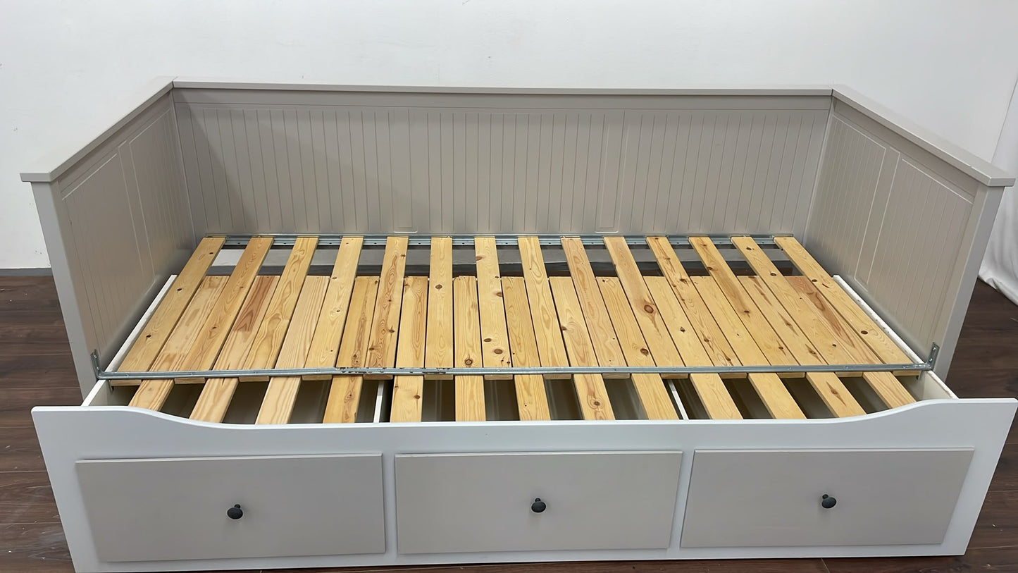 Ikea HEMNES Sohvasängynrunko, jossa 3 laatikkoa, valkoinen, 80x200 cm Kalustori