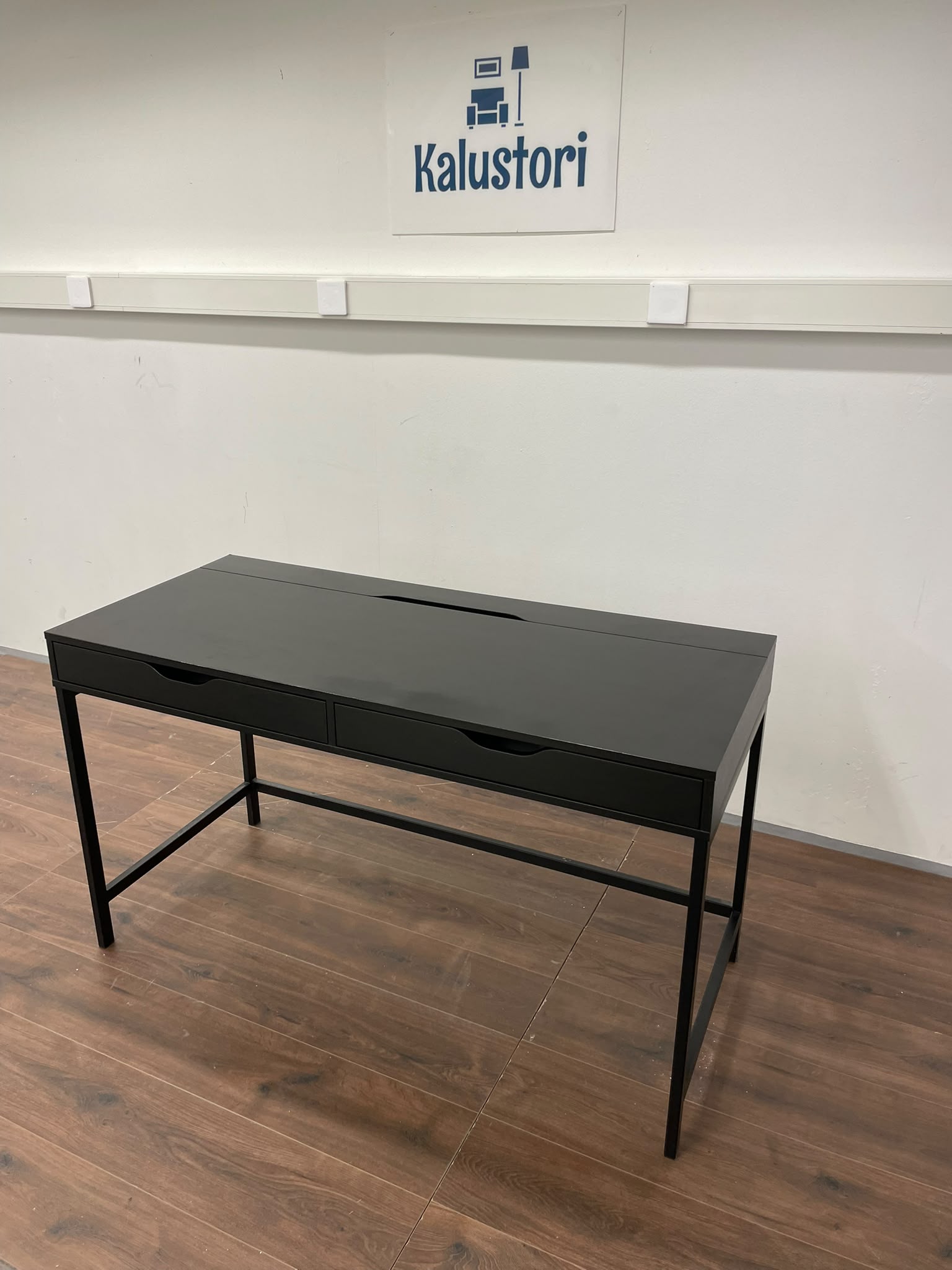 Ikea ALEX Työpöytä, 132x58 cm Kalustori