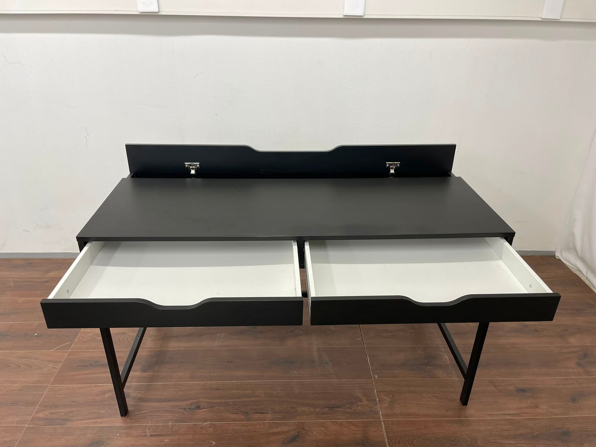 Ikea ALEX Työpöytä, 132x58 cm Kalustori