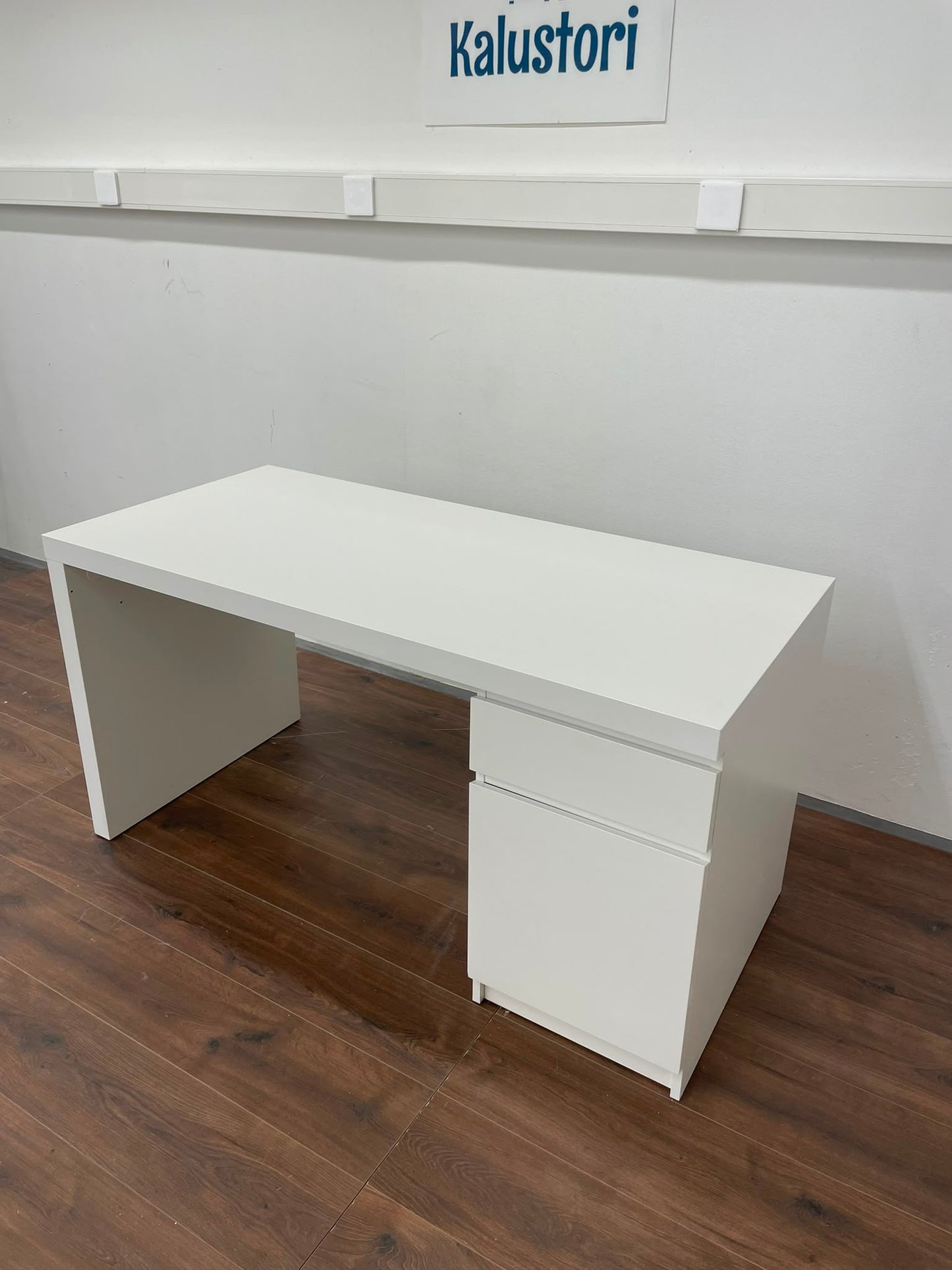 Ikea Malm työpöytä, valkoinen, 140×65 cm Kalustori