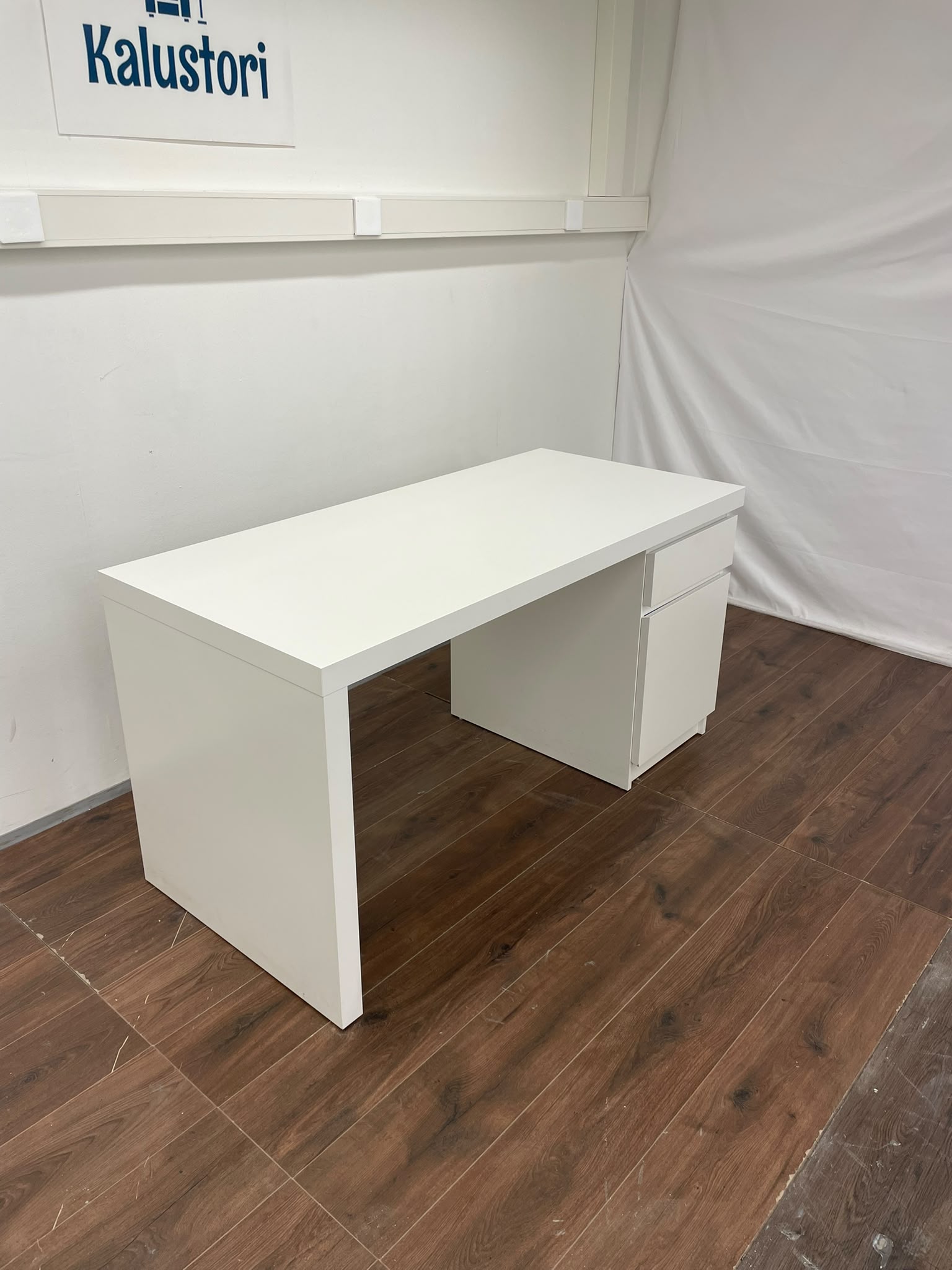 Ikea Malm työpöytä, valkoinen, 140×65 cm Kalustori