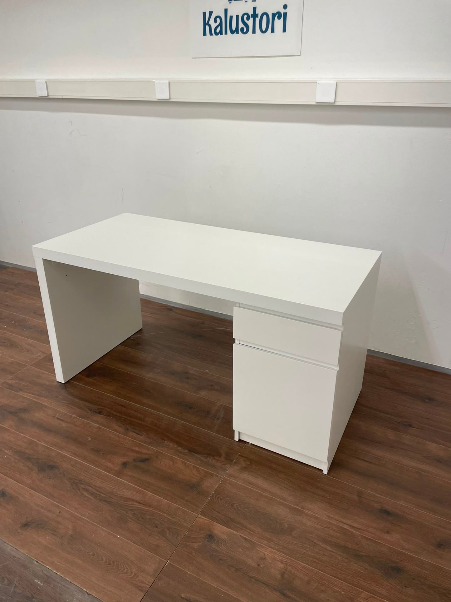 Ikea Malm työpöytä, valkoinen, 140×65 cm Kalustori