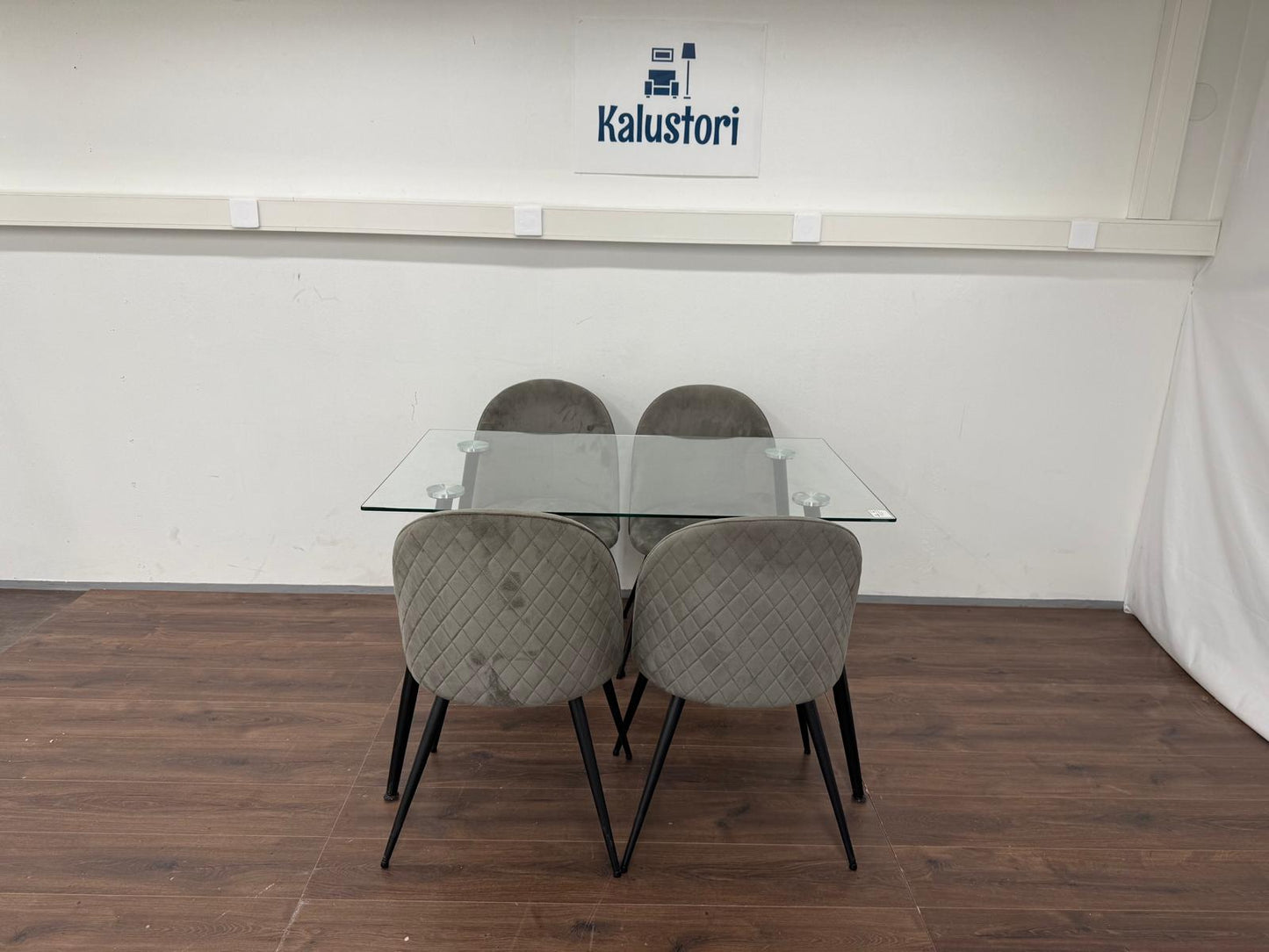 Lasinen Ruokailuryhmä Kalustori