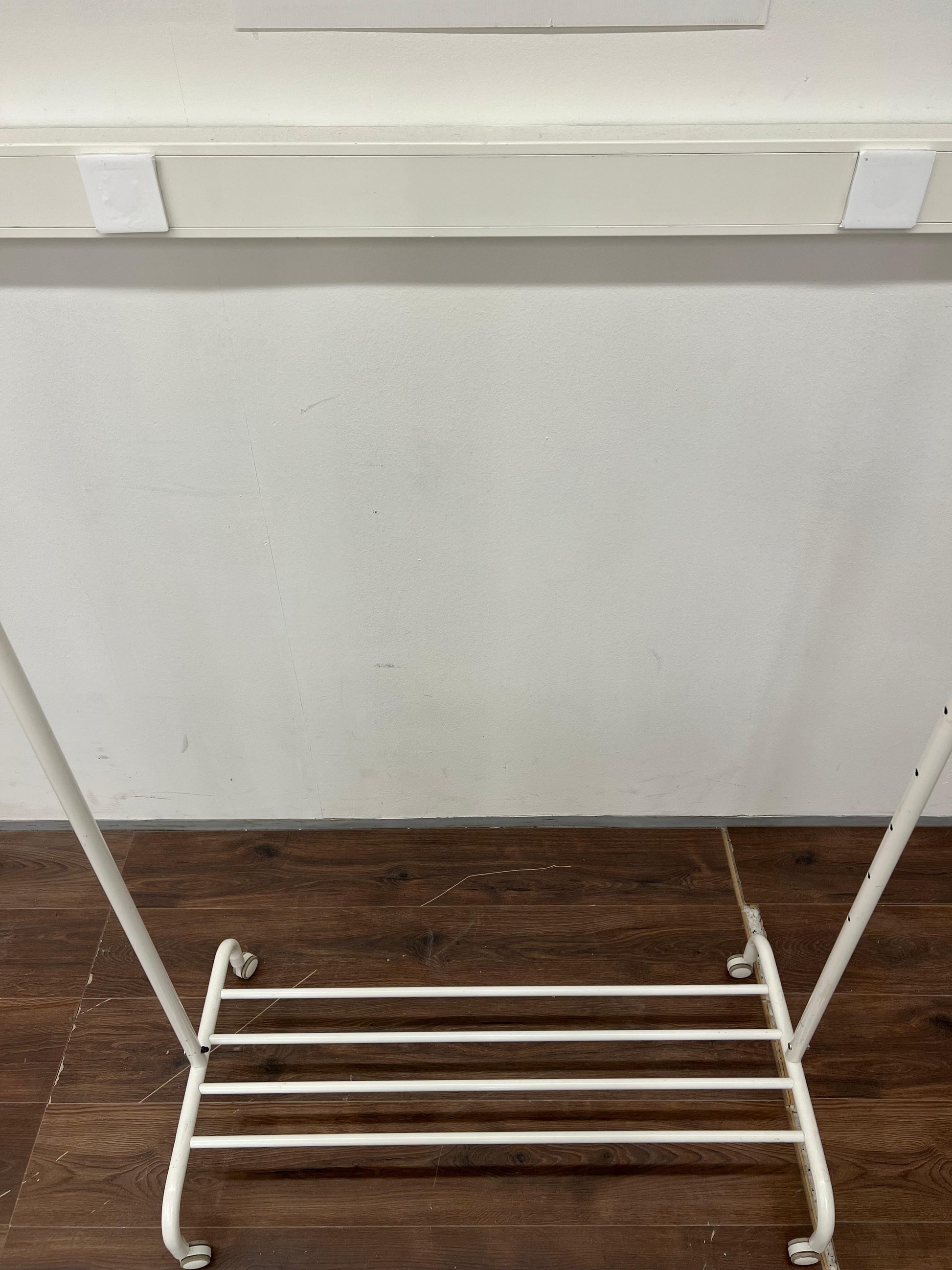 Ikea RIGGA Hattu- ja Takinaulakko, Valkoinen Kalustori
