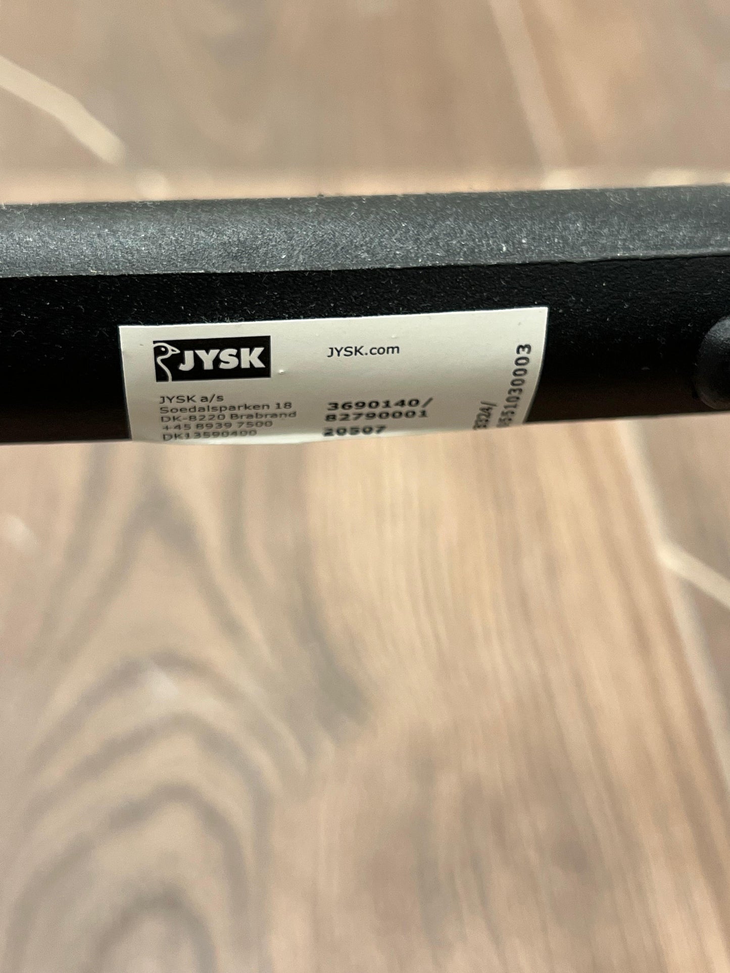 Jysk LYNGDAL Vaateteline musta Kalustori