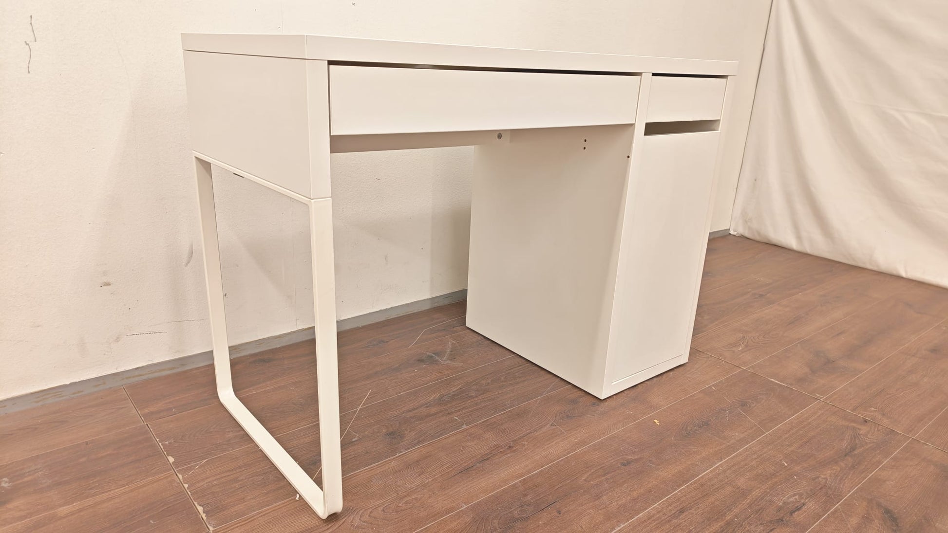 Ikea MICKE Työpöytä, valkoinen Kalustori