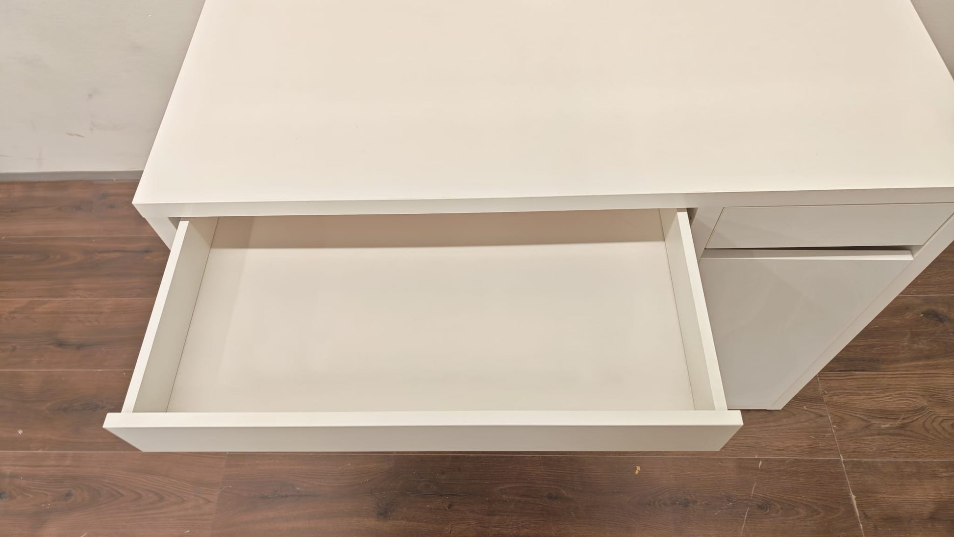 Ikea MICKE Työpöytä, valkoinen Kalustori