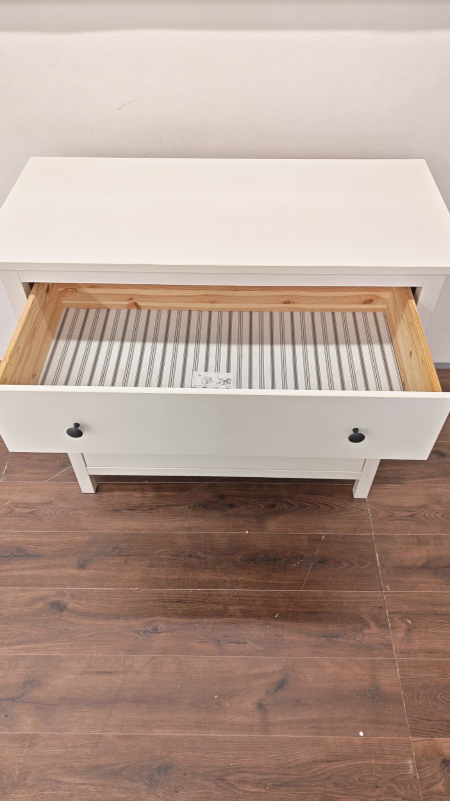 Ikea HEMNES Lipasto, 3 laatikkoa, valkoiseksi petsattu, 108x96 cm Kalustori