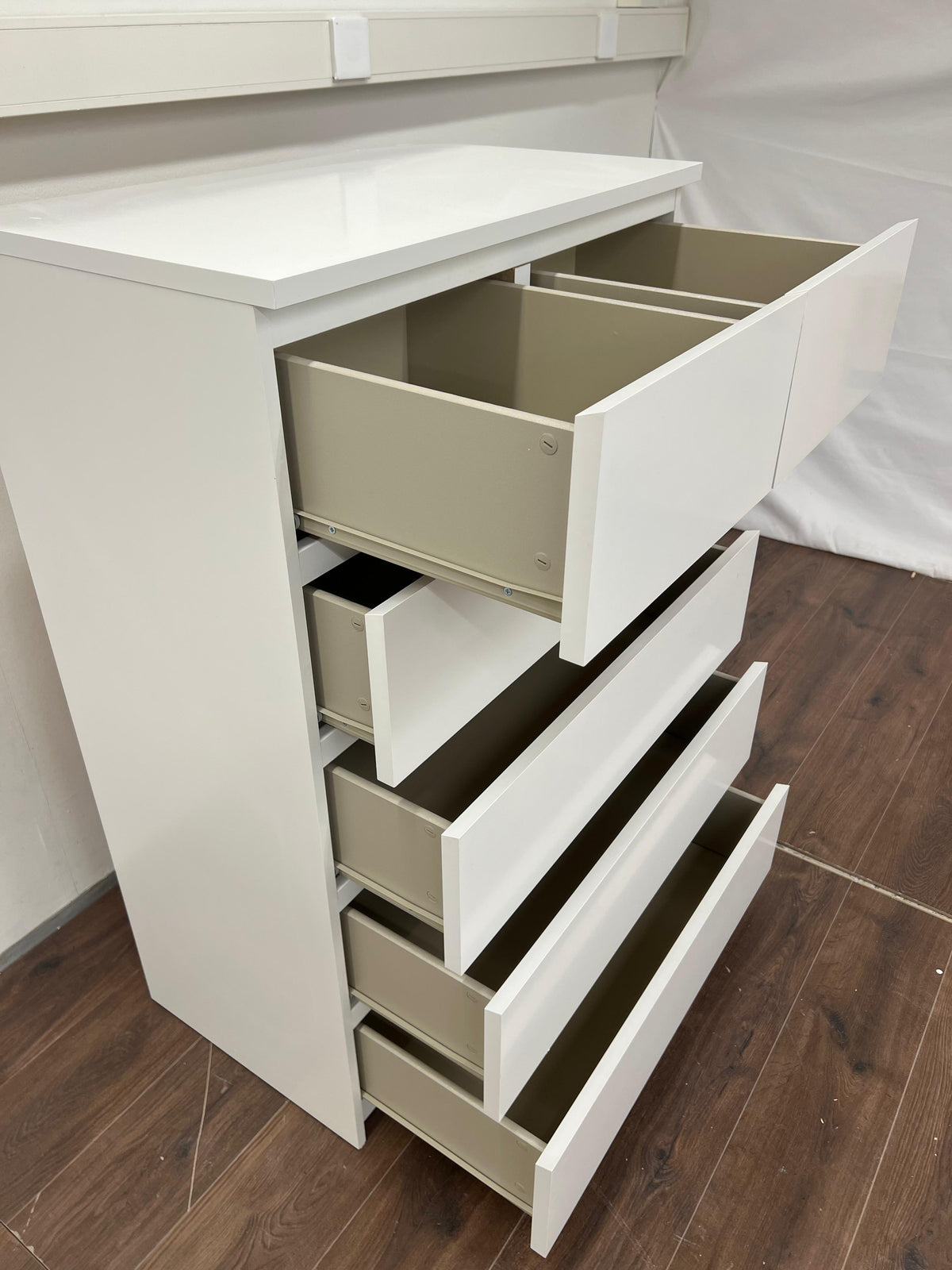 Ikea MALM Lipasto, 6 laatikkoa, valkoinen, 80x123 cm Kalustori