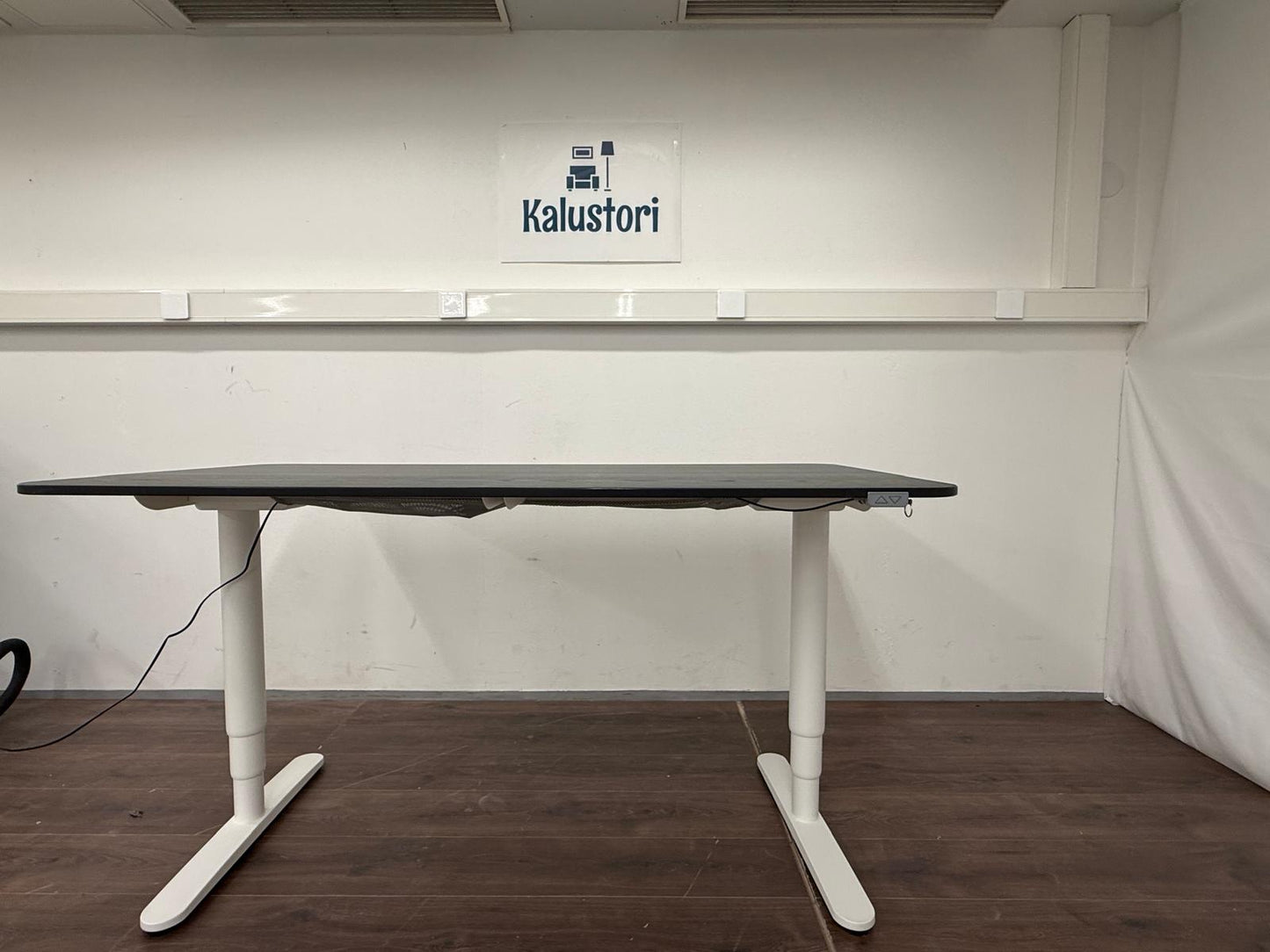 Ikea Bekant Sähköpöytä Musta/valkoinen 160x80 cm Kalustori