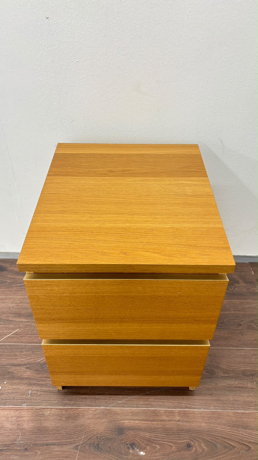IKEA MALM yöpöytä / lipasto Kalustori