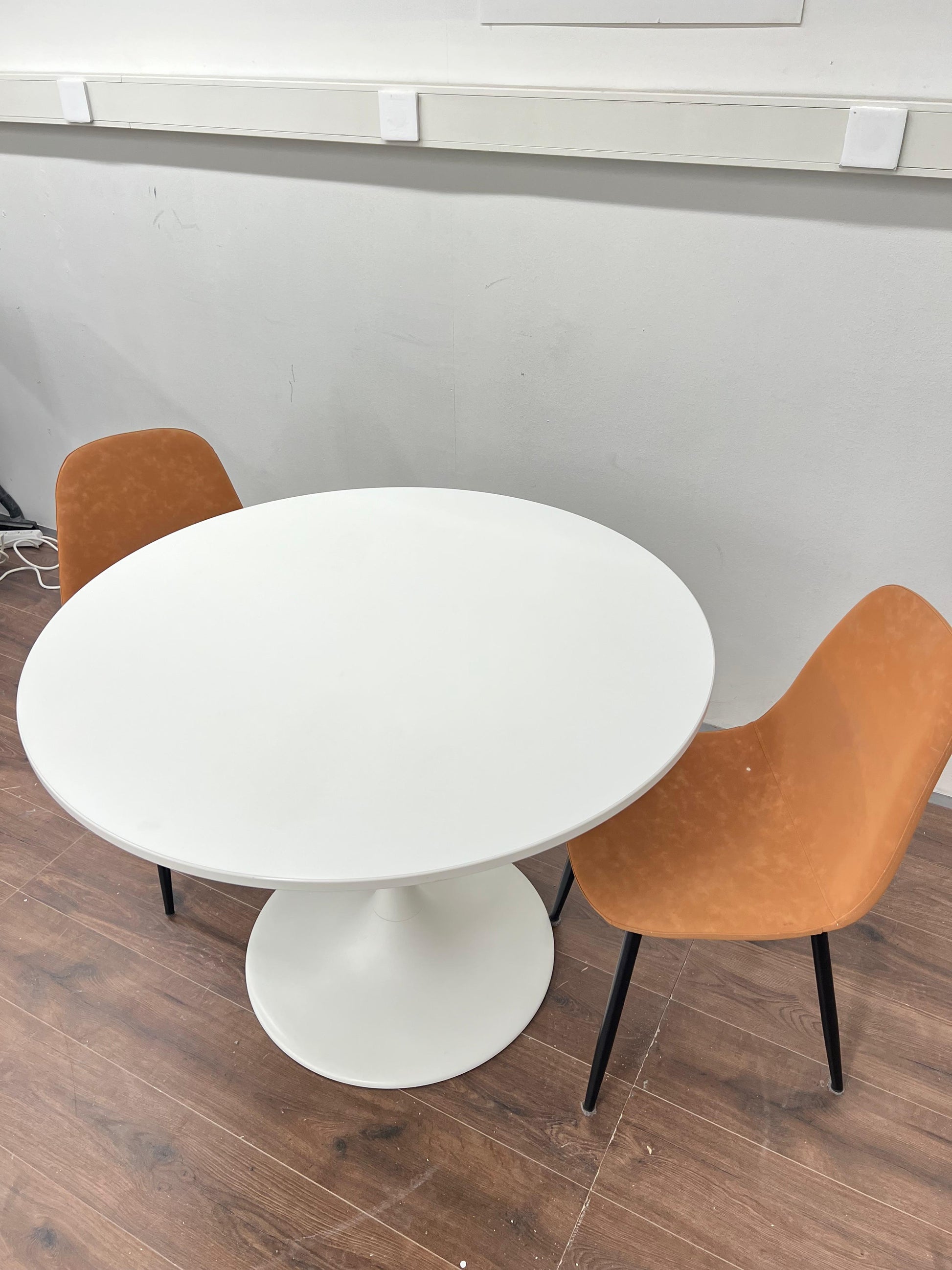 Ikea DOCKSTA Pöytä, valkoinen/valkoinen, 103 cm, ruokapöydat tuolit 2 kpl Kalustori