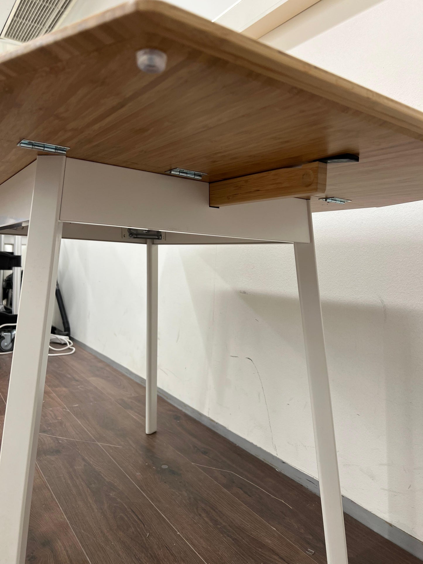 IKEA Keittiön pöytä, alaslaskettava Kalustori
