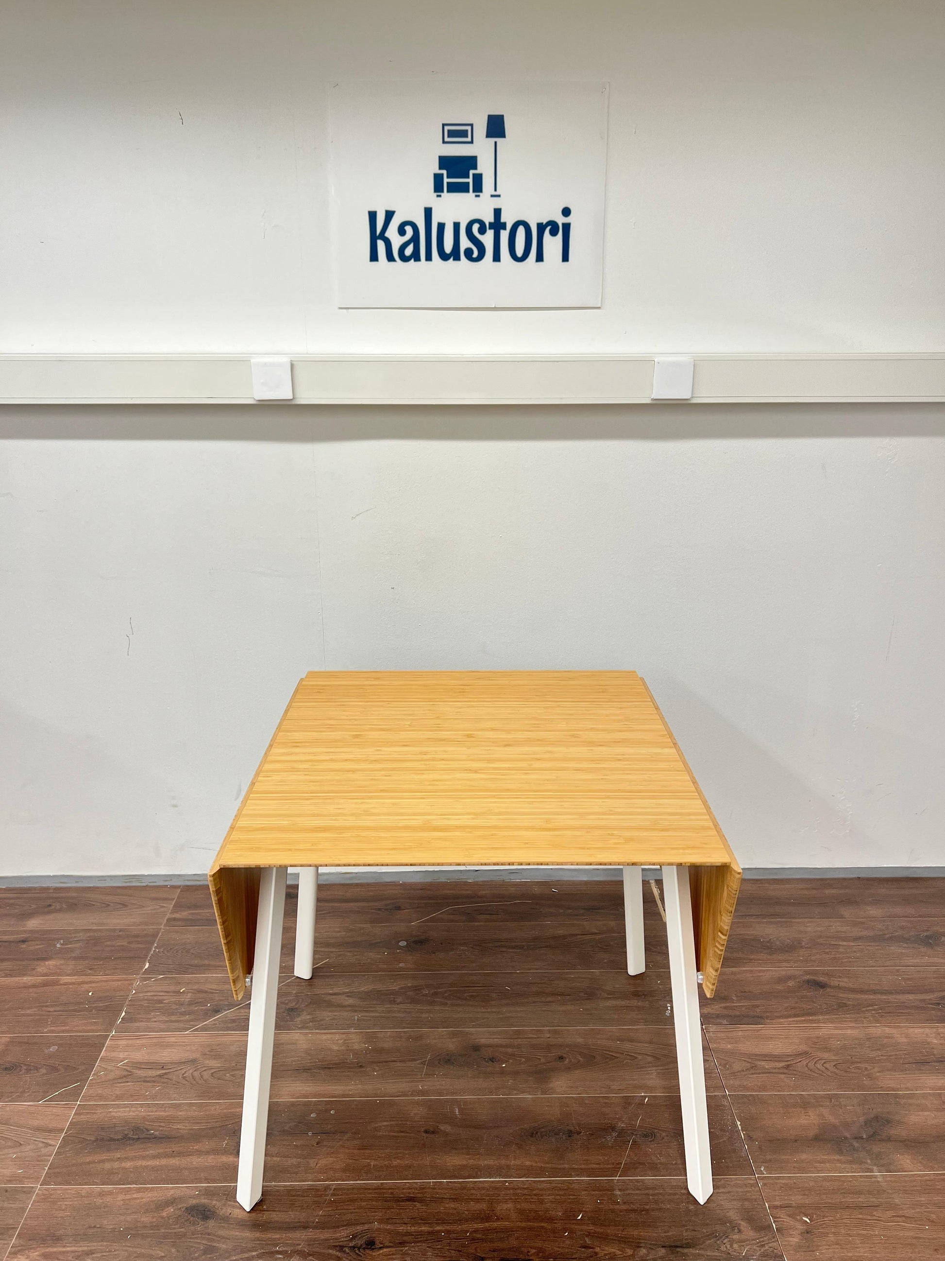 IKEA Keittiön pöytä, alaslaskettava Kalustori